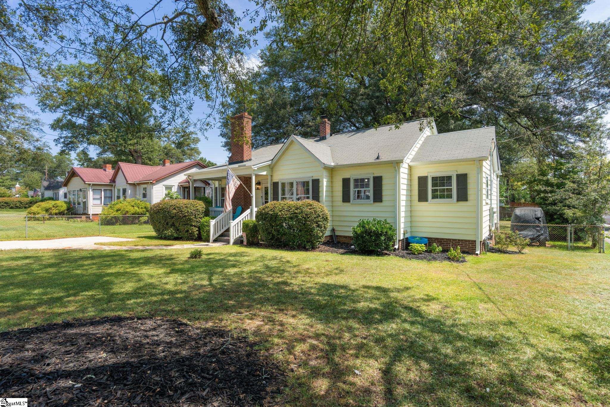 205 Carolina Avenue Property Photo 4