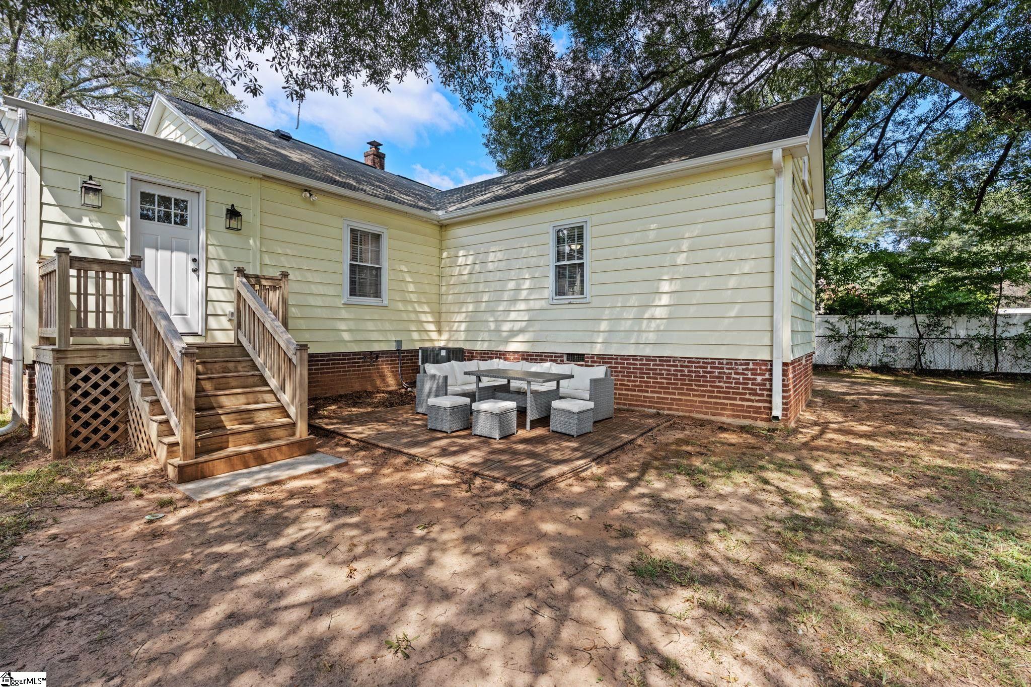 205 Carolina Avenue Property Photo 25