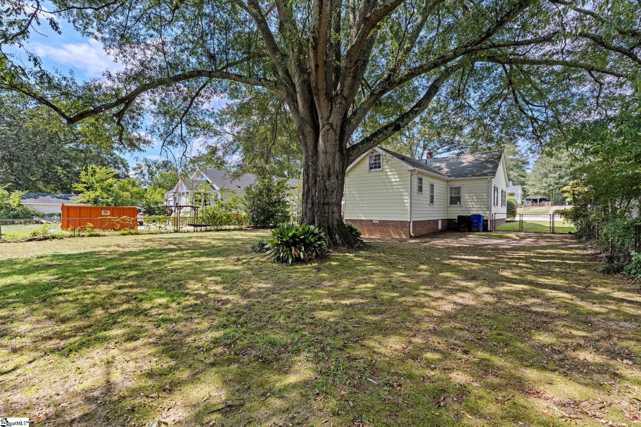 205 Carolina Avenue Property Photo 28