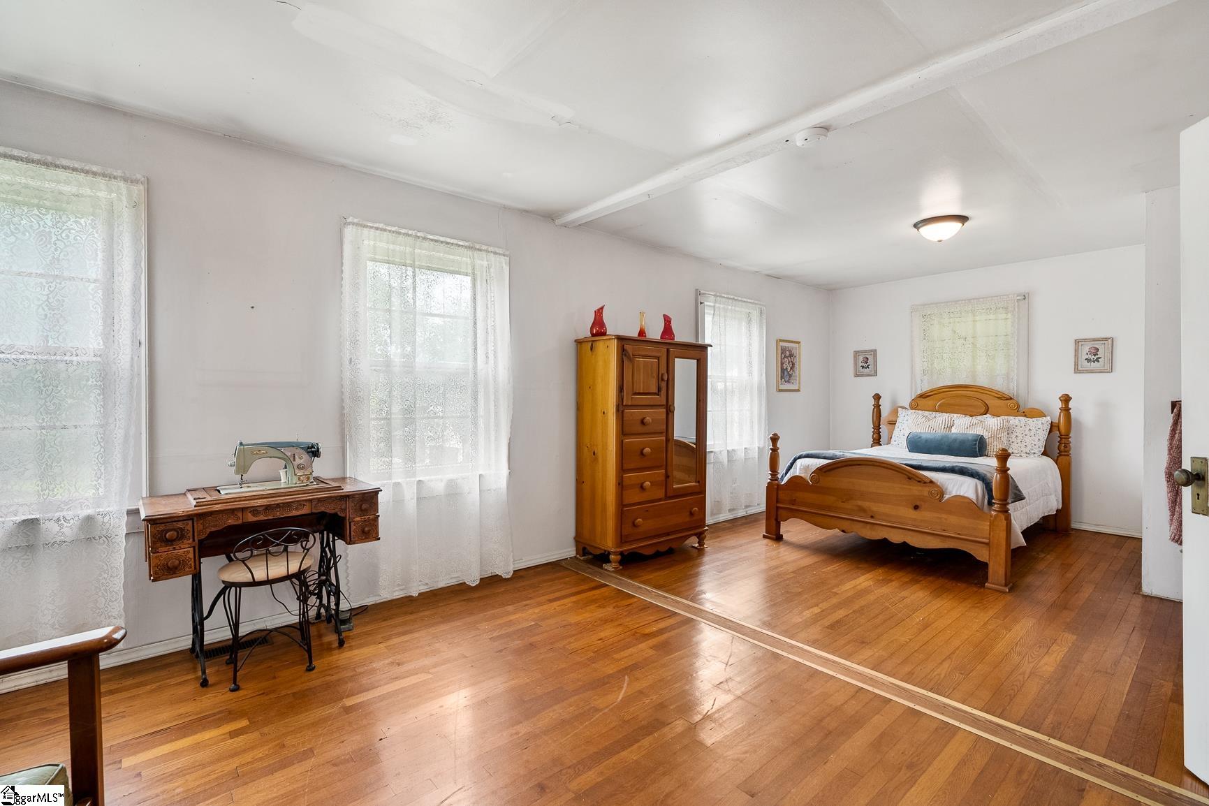 23 Tolar Road Property Photo 10