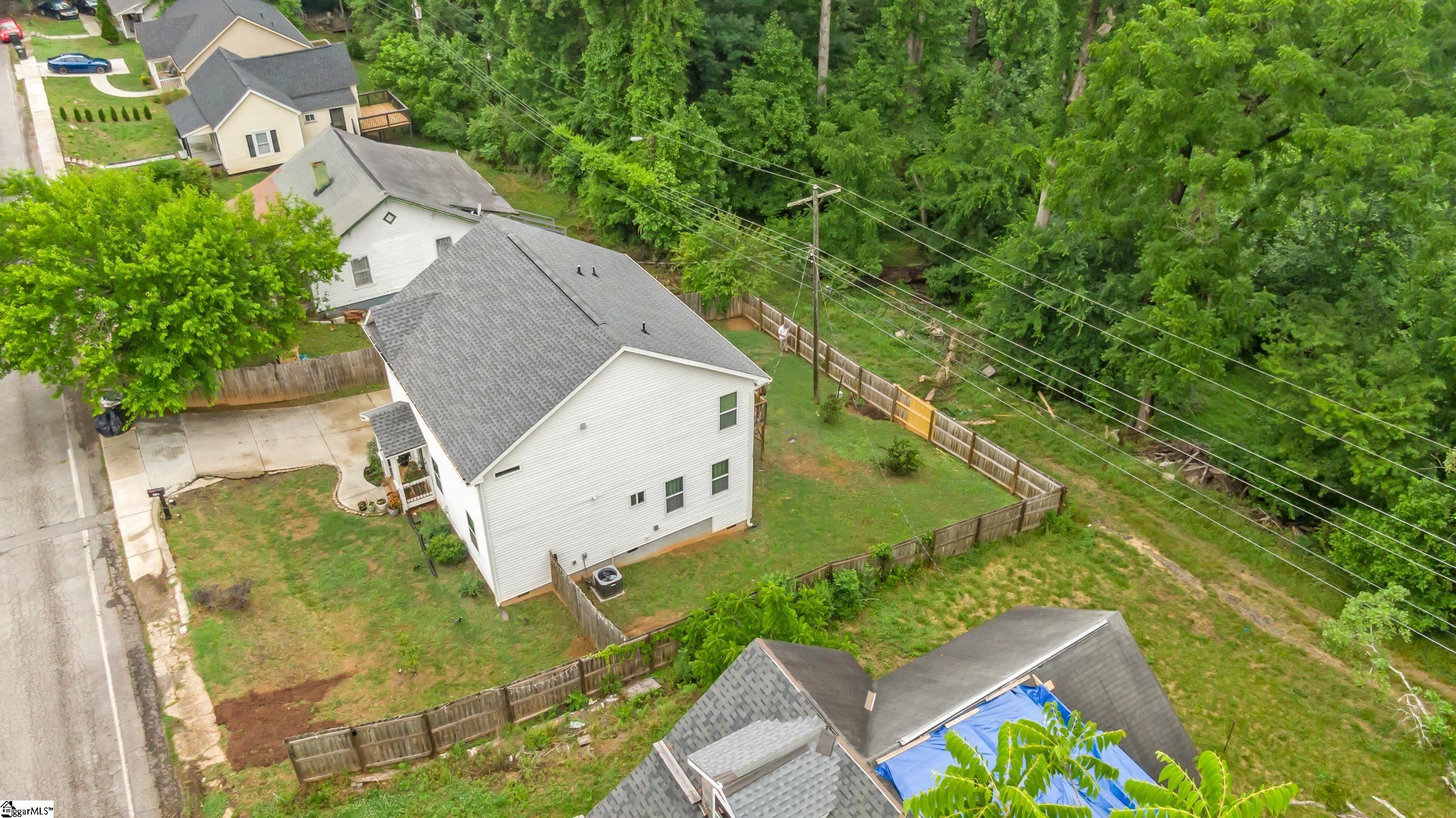 415 Poole Street Property Photo 39