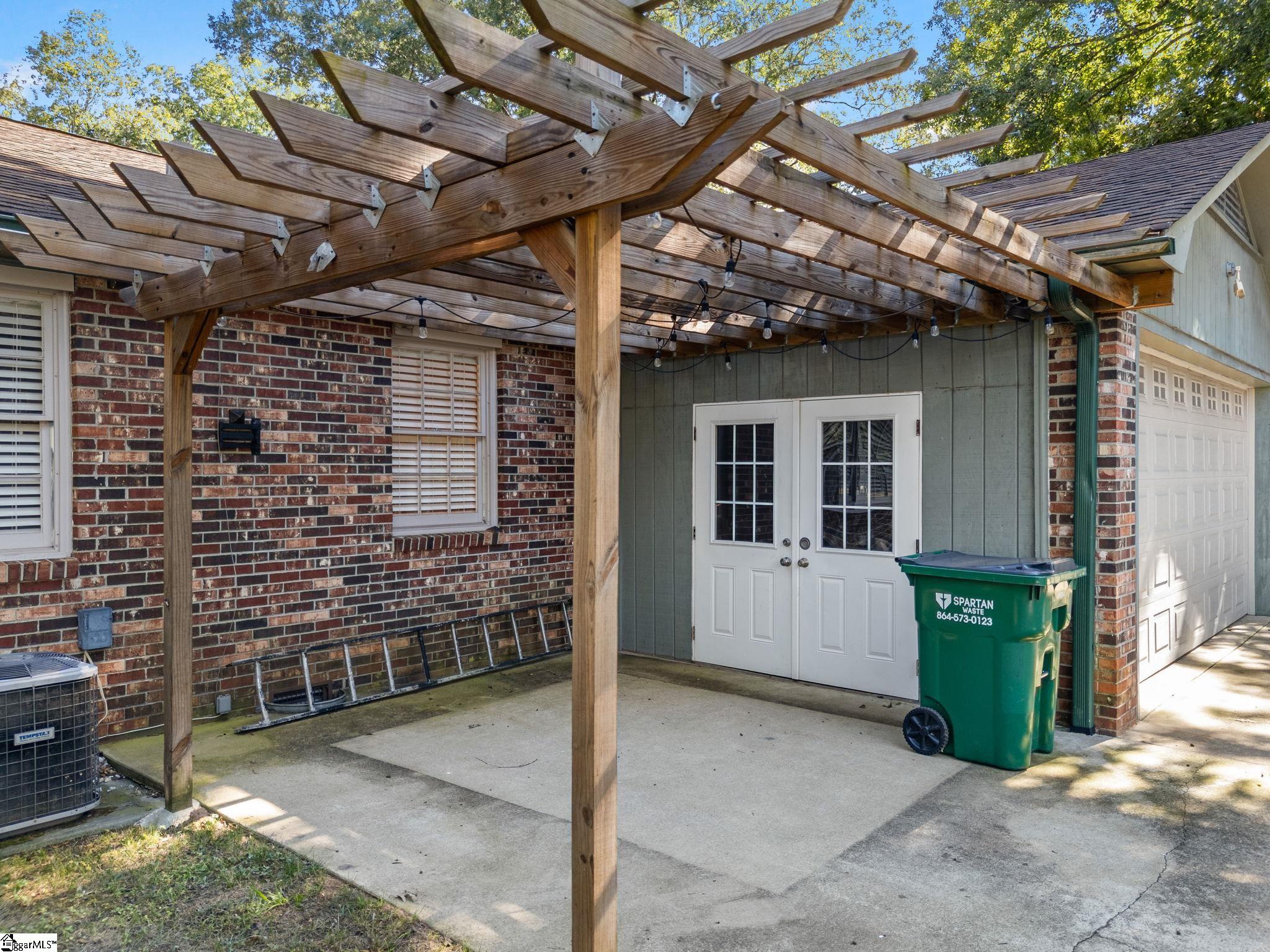 494 Royal Oak Drive Property Photo 42