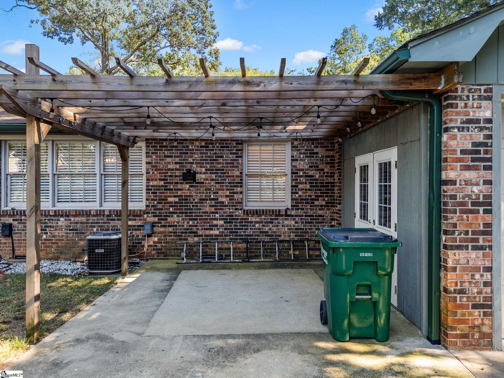 494 Royal Oak Drive Property Photo 43