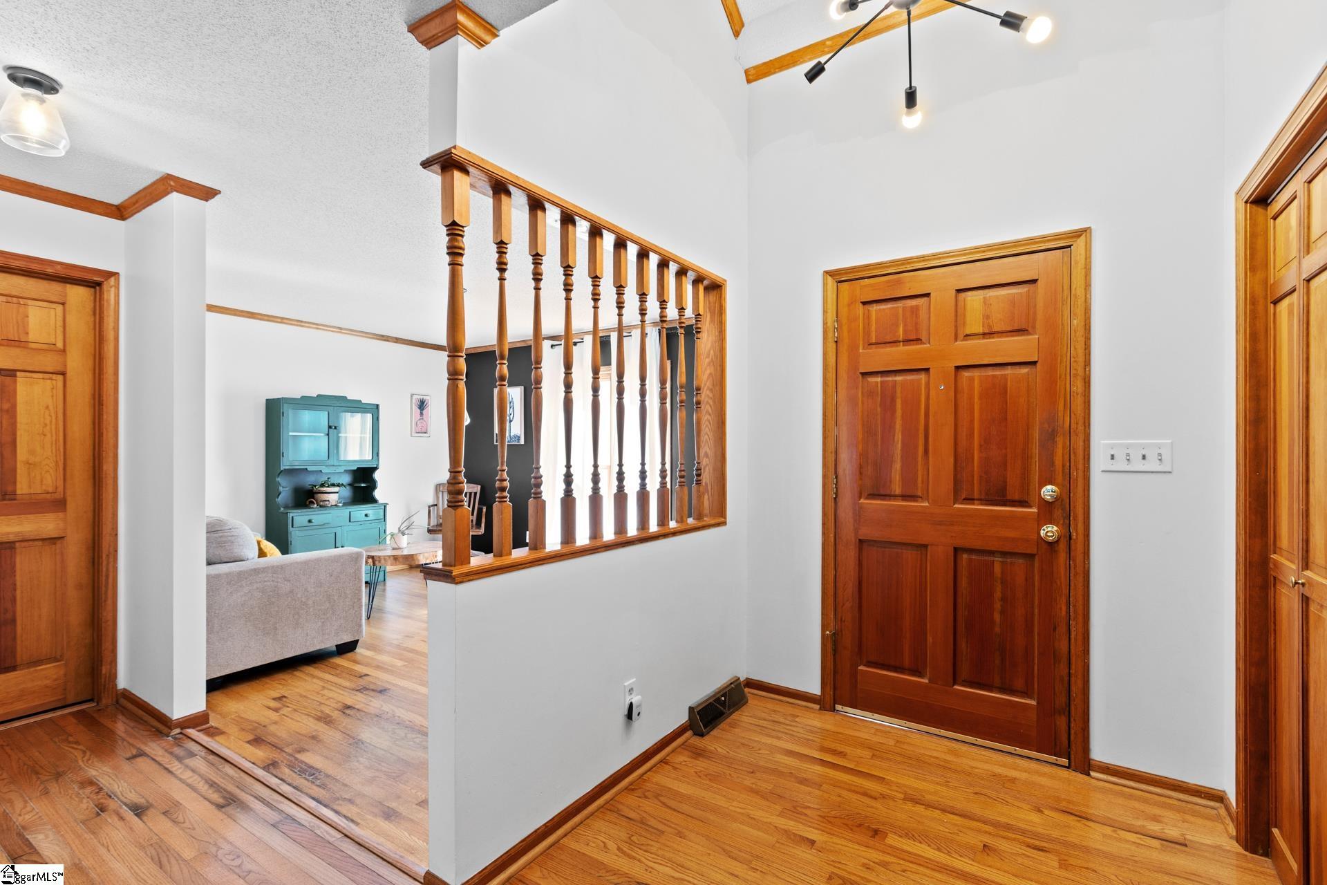 102 Chestnut Hill Property Photo 3