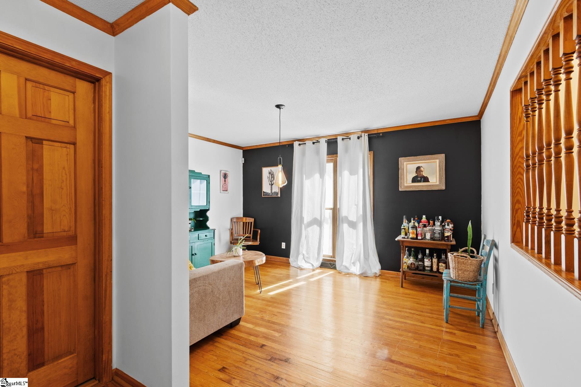 102 Chestnut Hill Property Photo 4