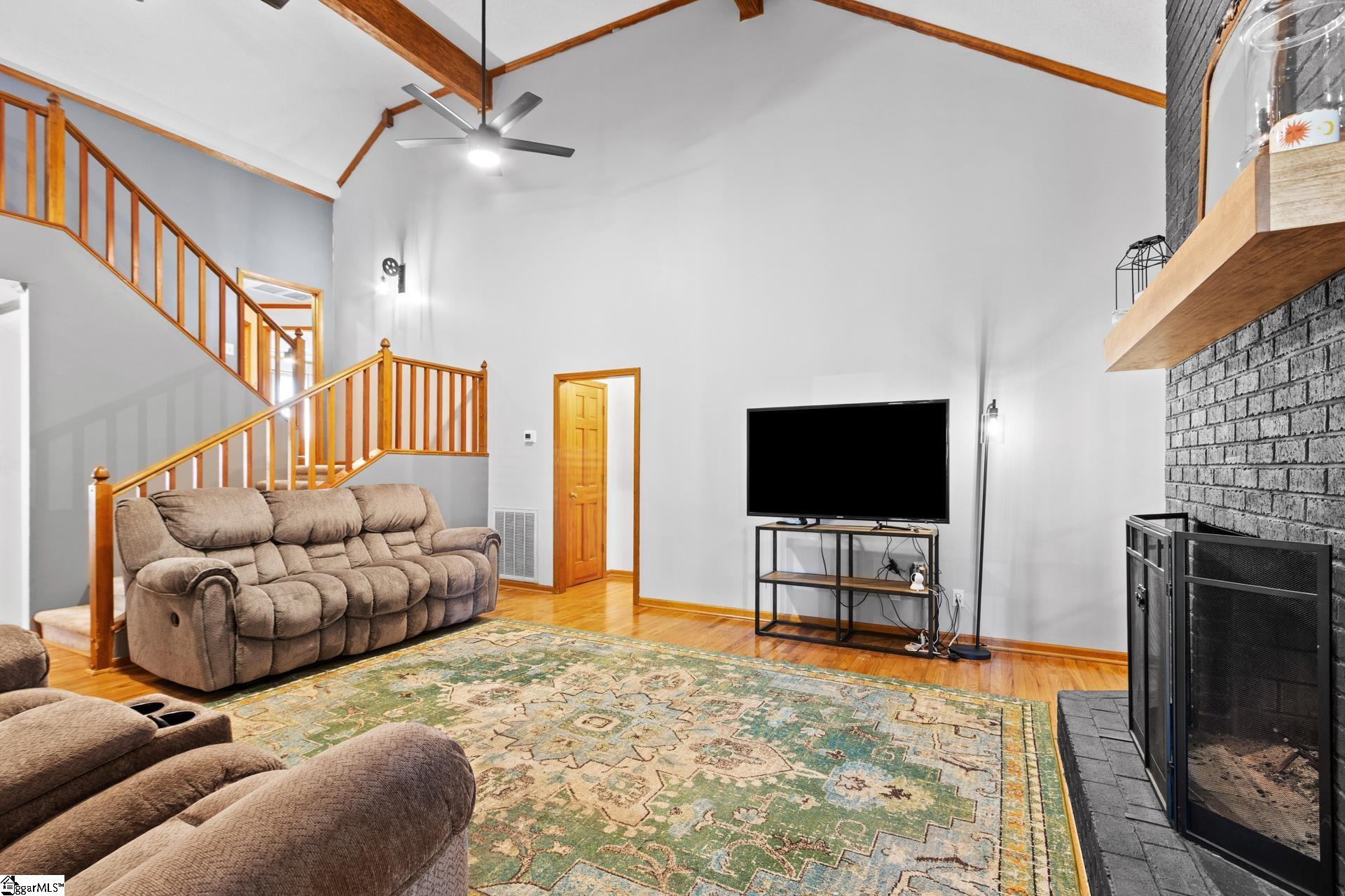 102 Chestnut Hill Property Photo 11