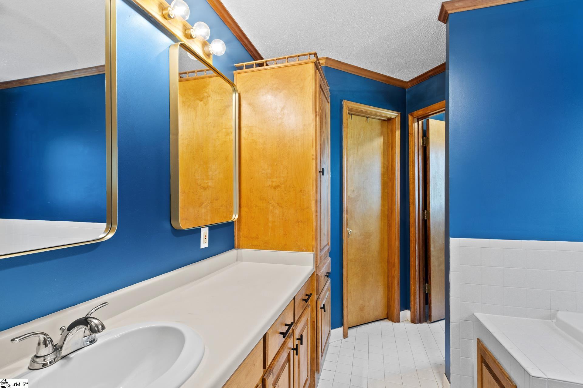 102 Chestnut Hill Property Photo 27