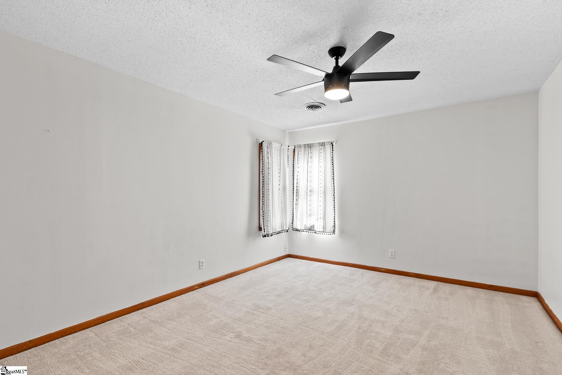 102 Chestnut Hill Property Photo 33