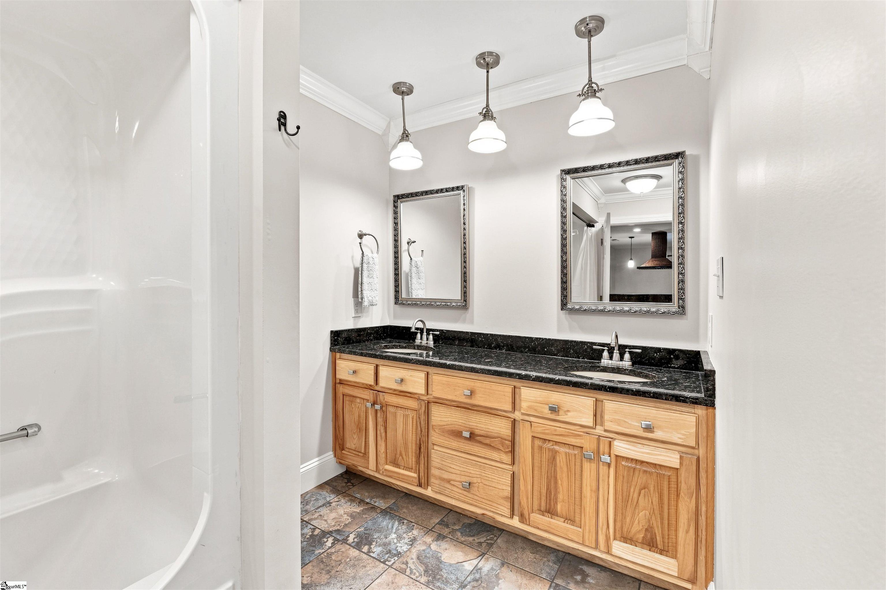 320 Watson Road Property Photo 37