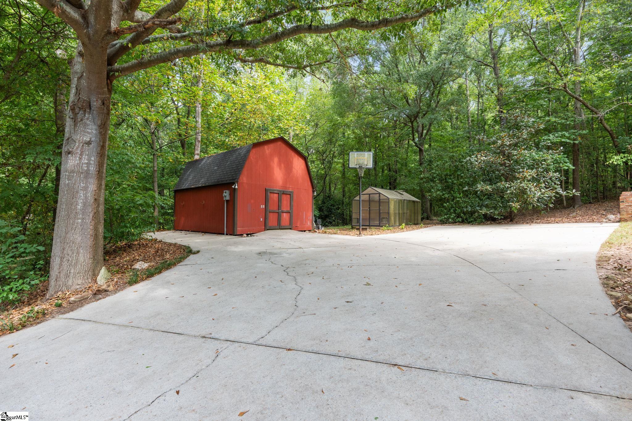 320 Watson Road Property Photo 41