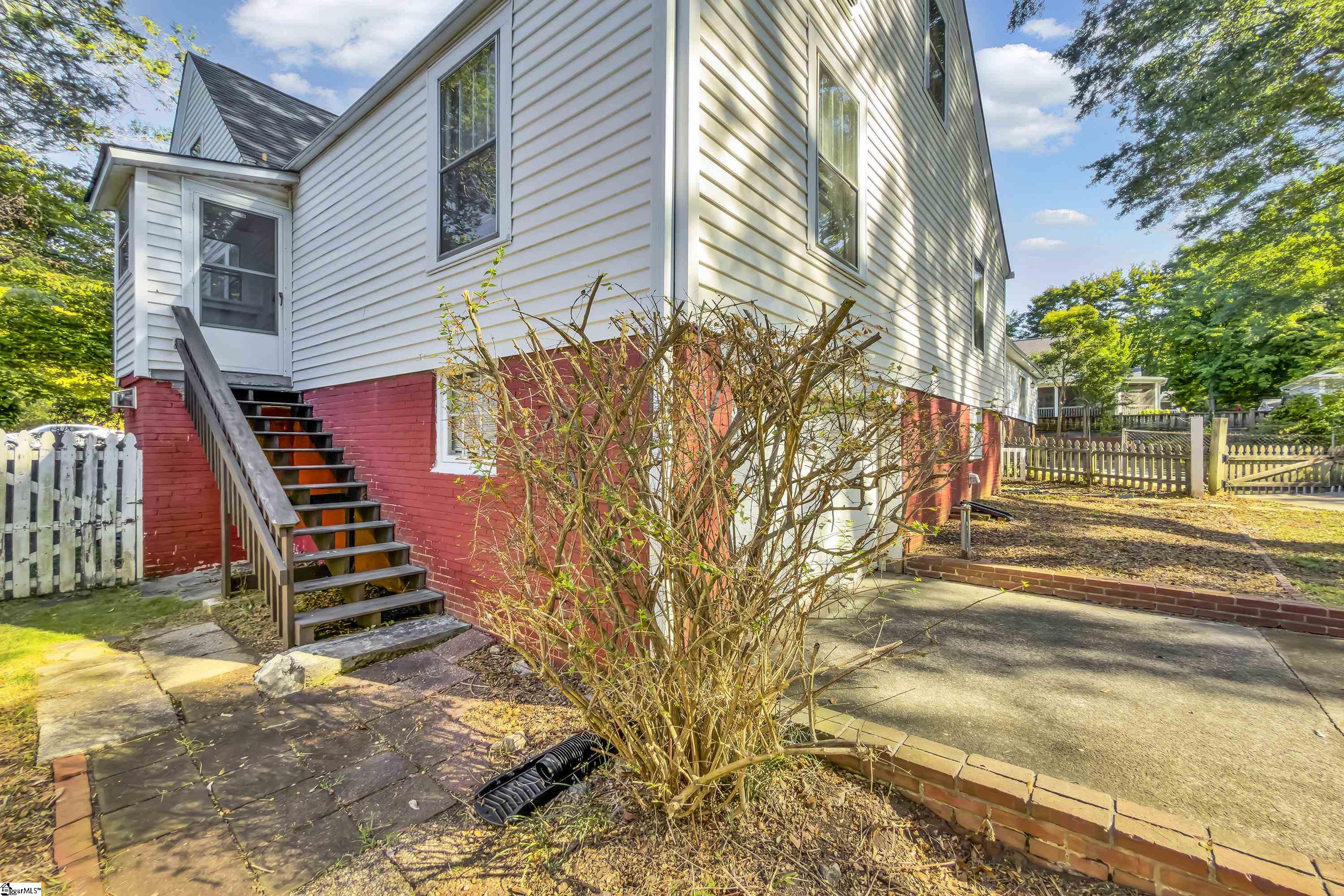 327 W Prentiss Avenue Property Photo 39