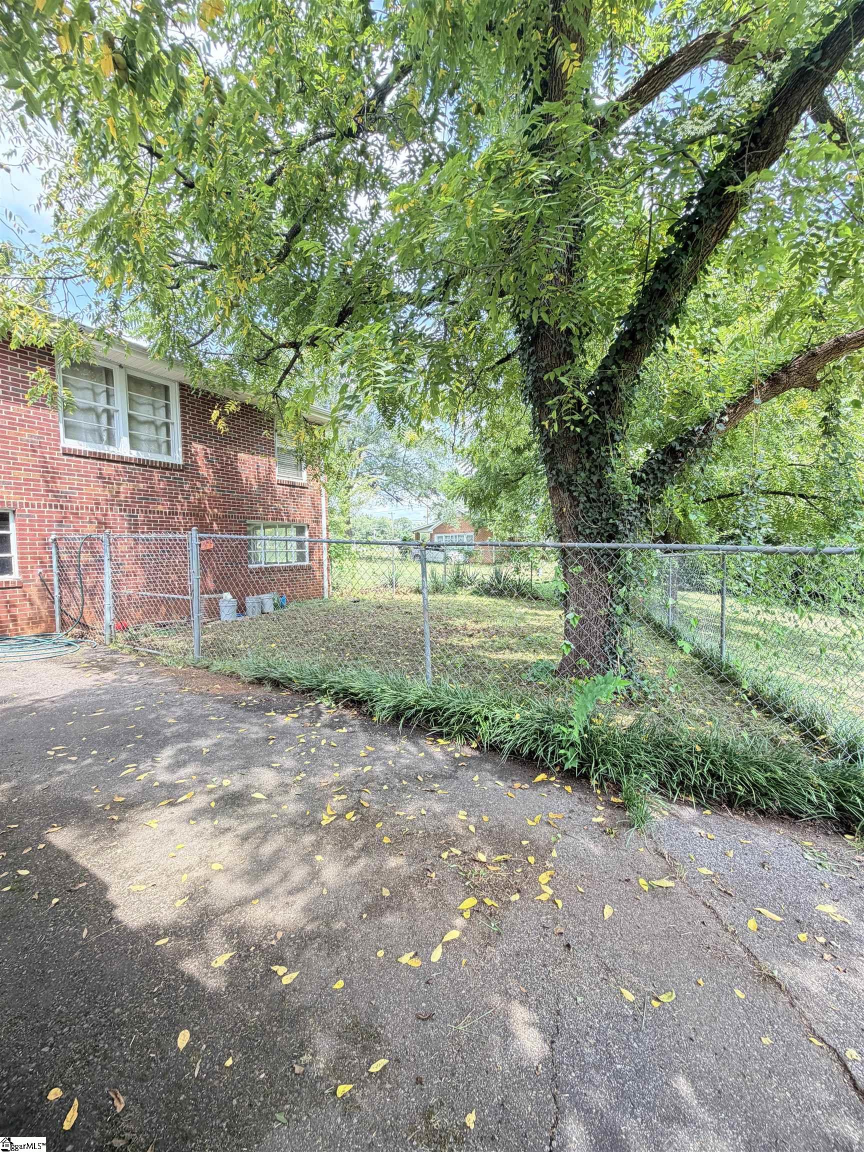100 Branike Drive Property Photo 22