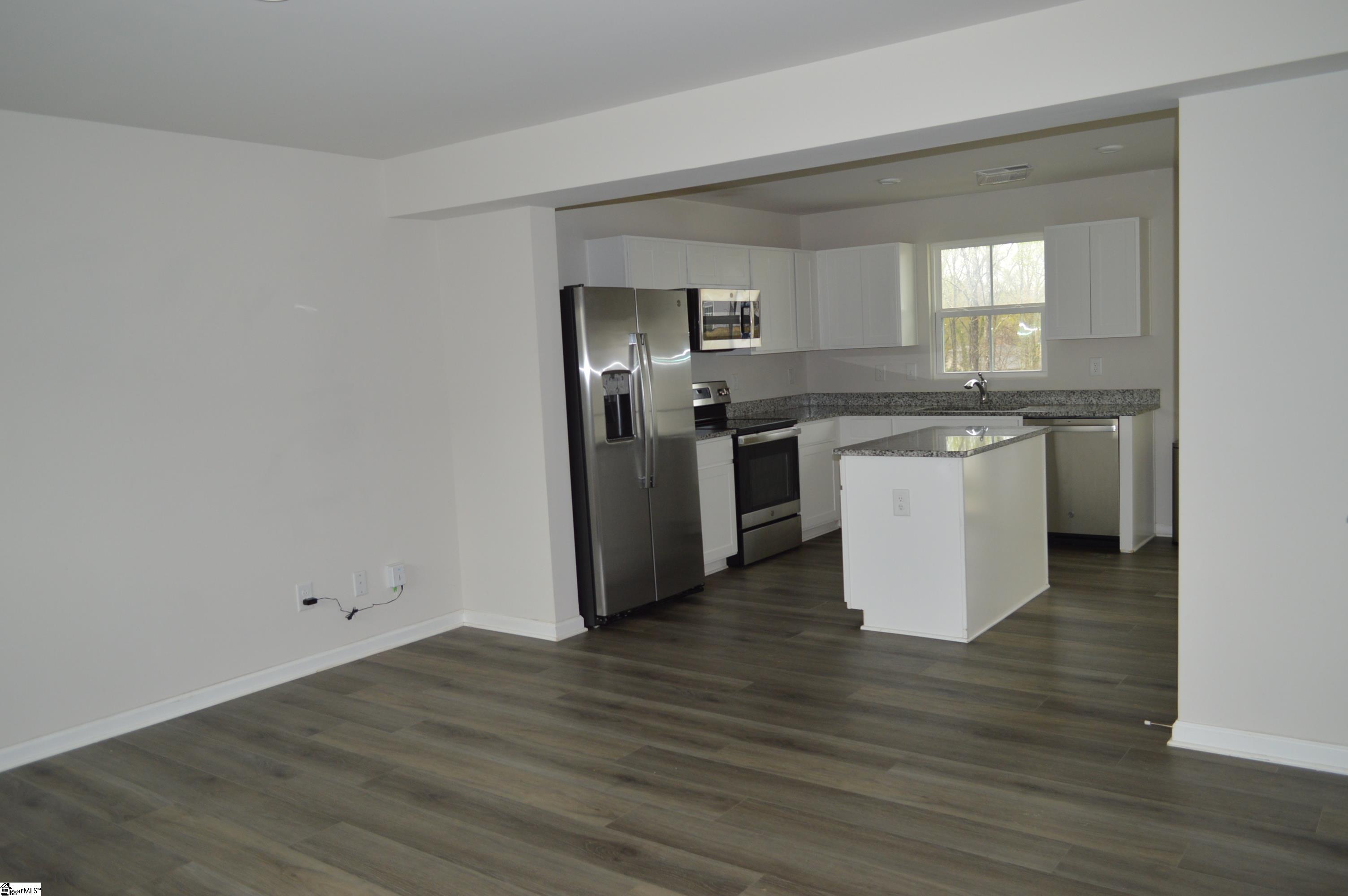 101 Forthside Way Property Photo 2