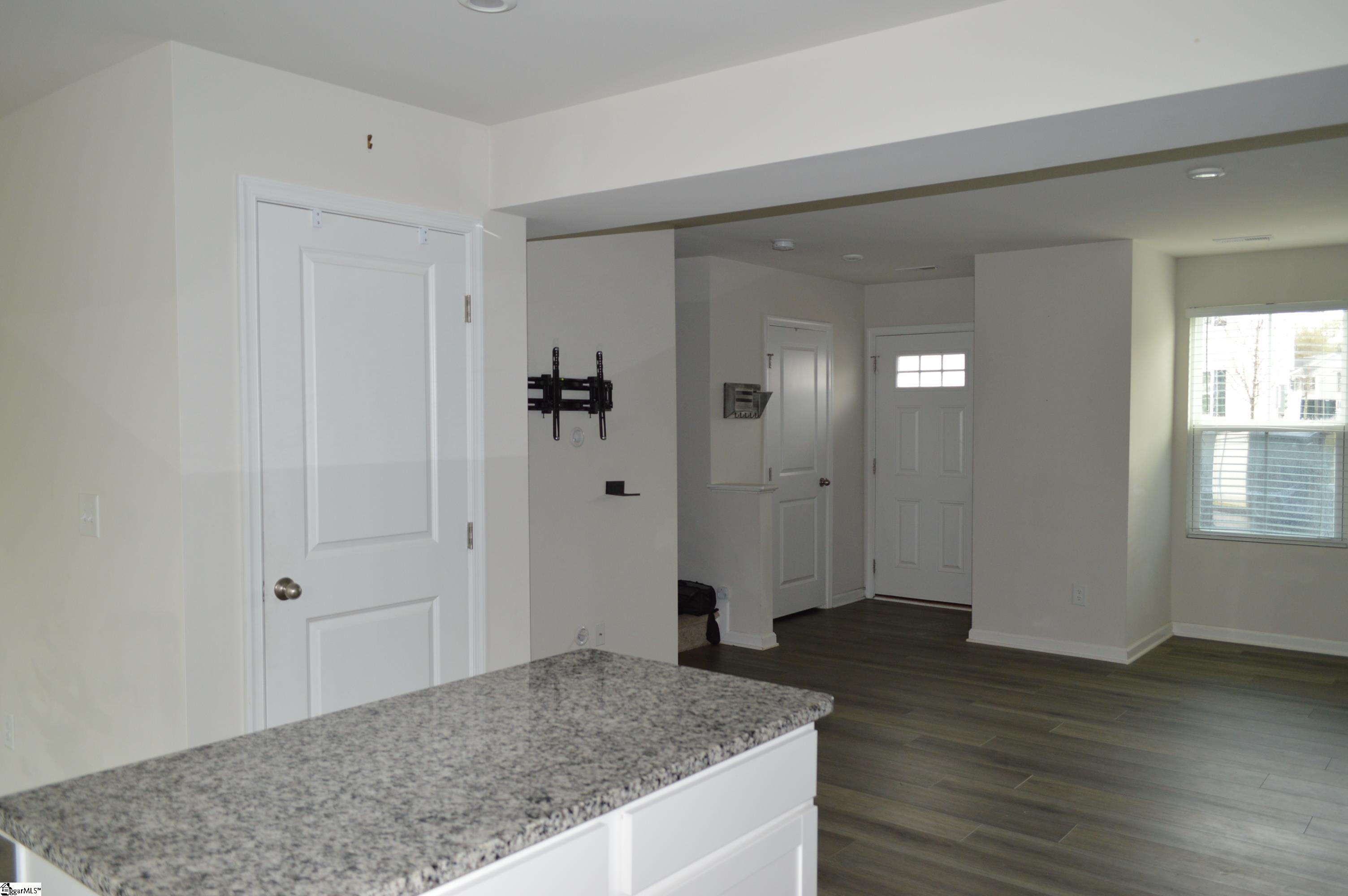 101 Forthside Way Property Photo 4