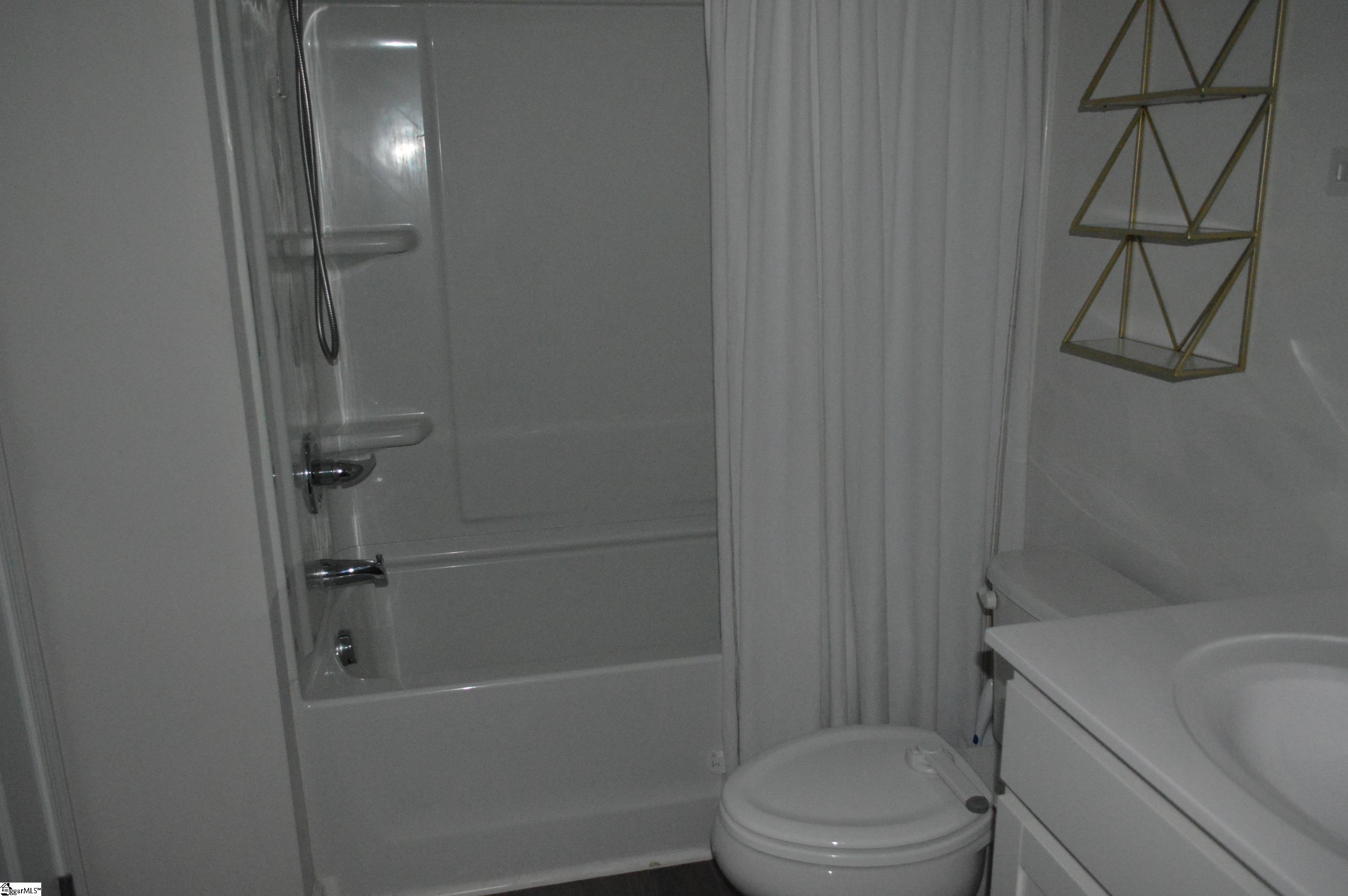 101 Forthside Way Property Photo 12