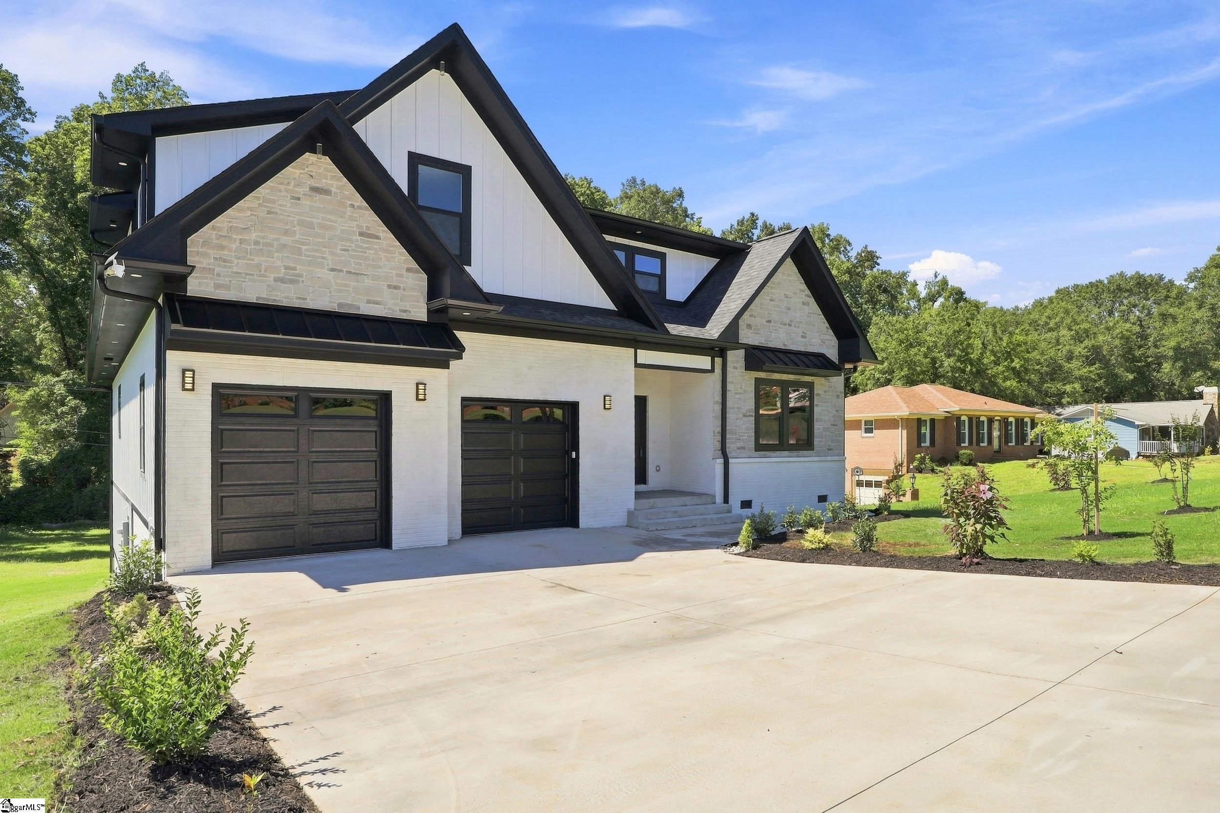 4749 Worden Drive Property Photo 4