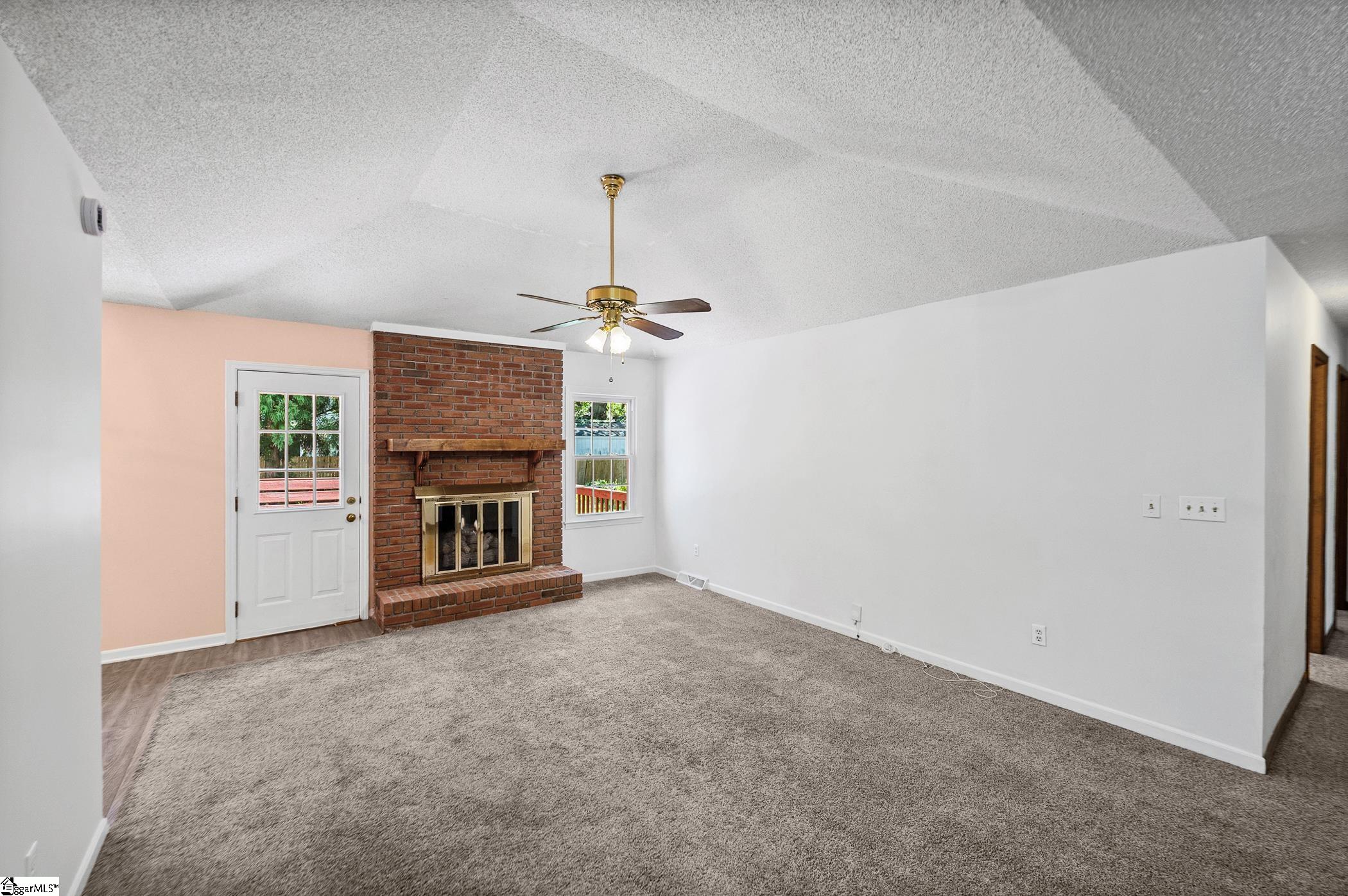 1118 Devenger Road Property Photo 7