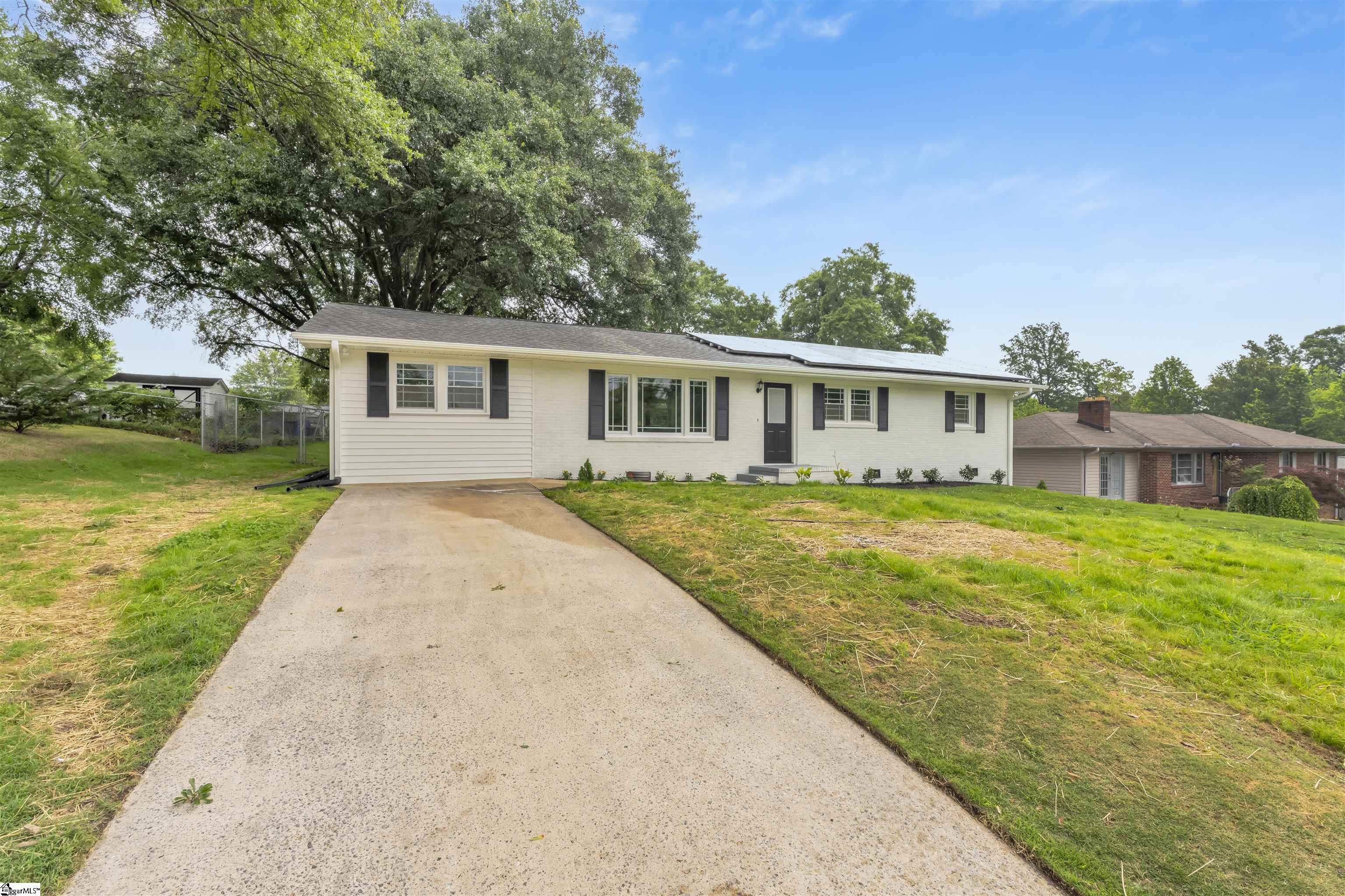 103 Longwood Drive Property Photo 3