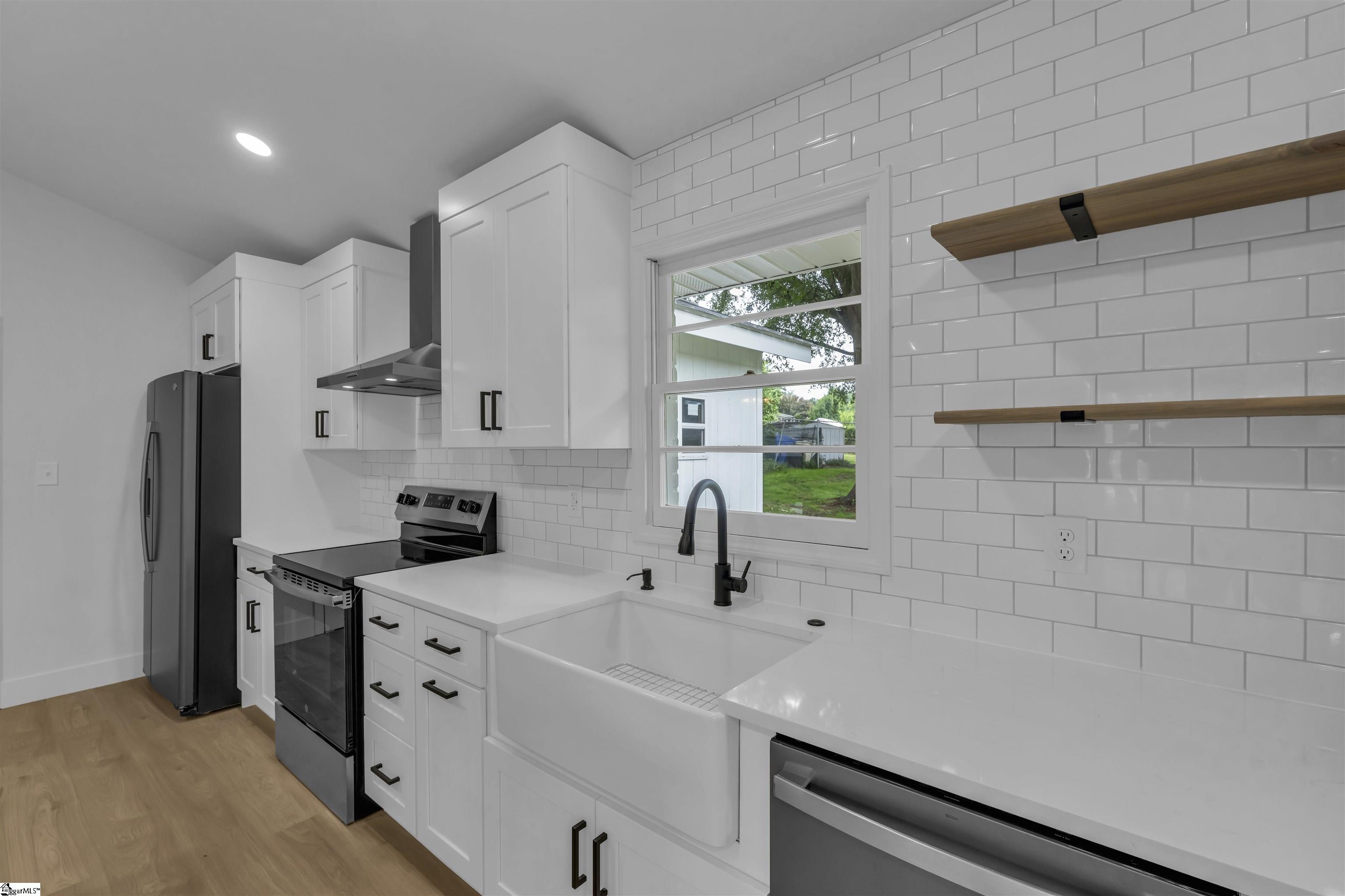 103 Longwood Drive Property Photo 14