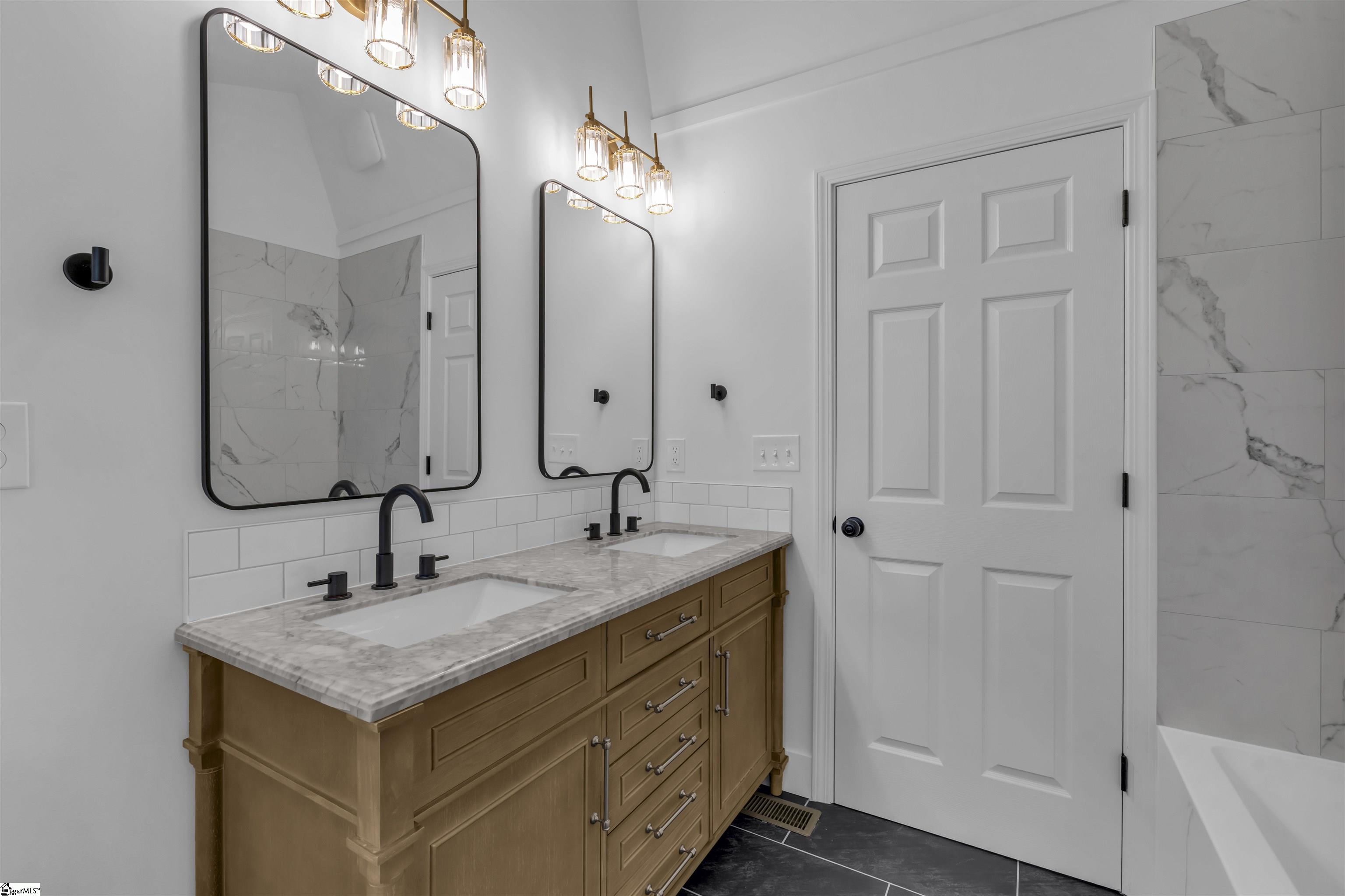 103 Longwood Drive Property Photo 25