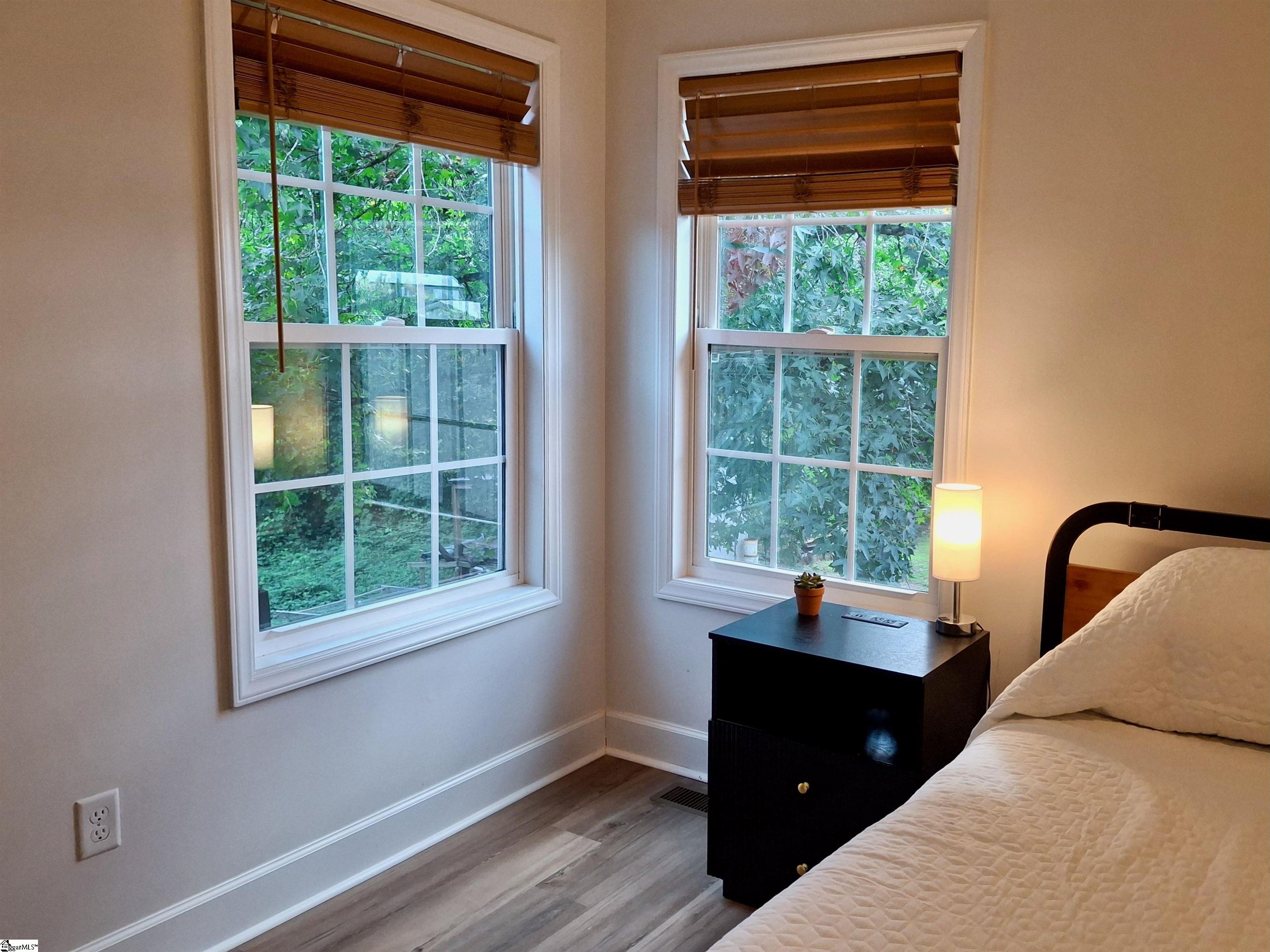 1109 Gordon Street Property Photo 13