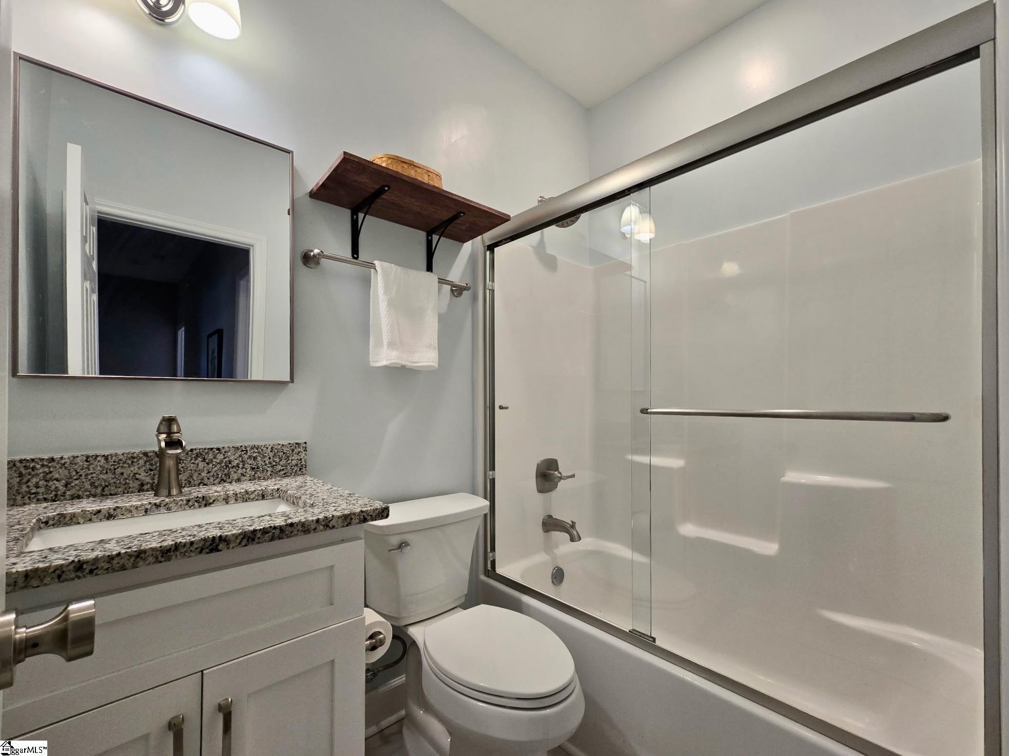 1109 Gordon Street Property Photo 16