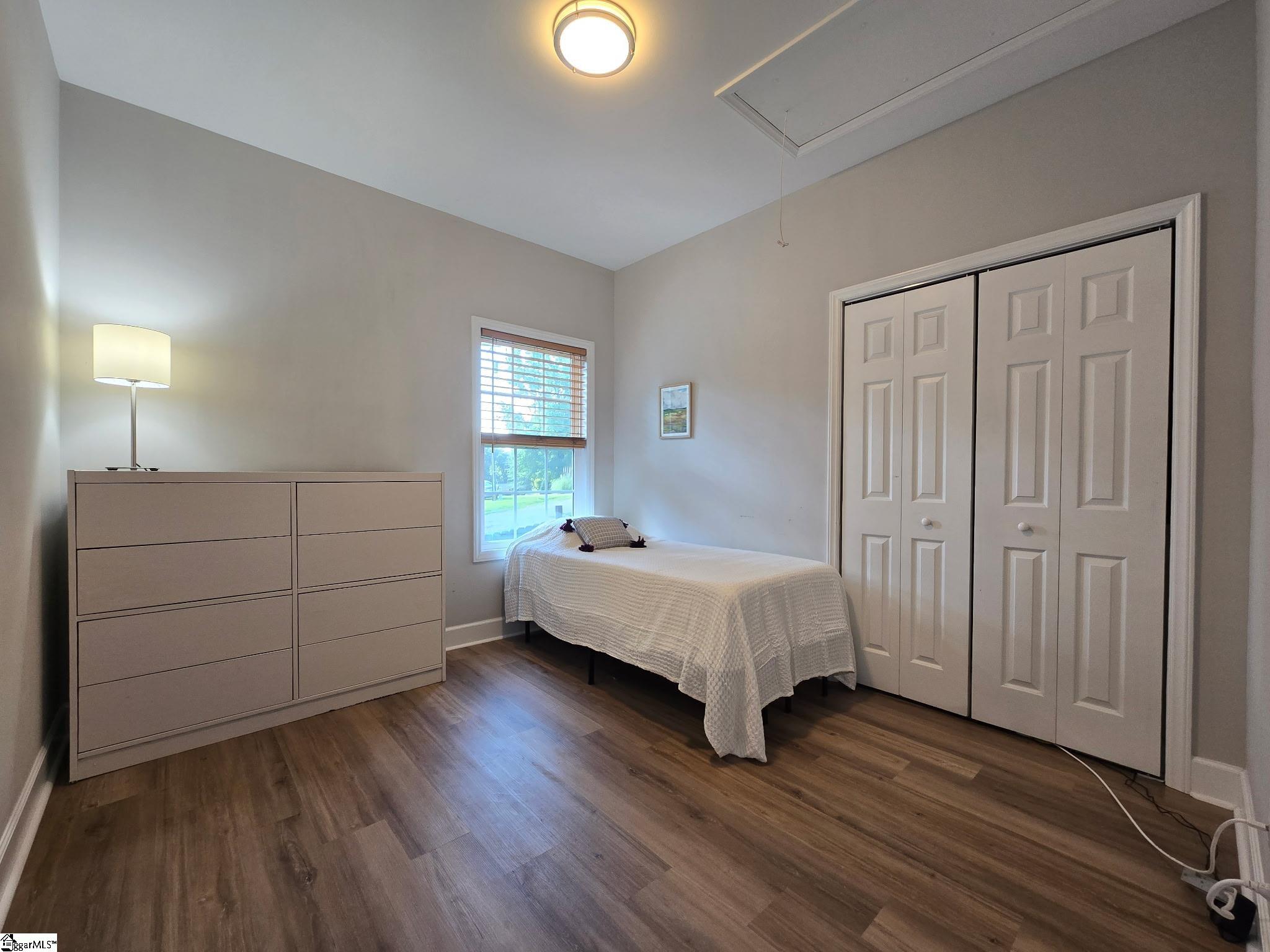 1109 Gordon Street Property Photo 17