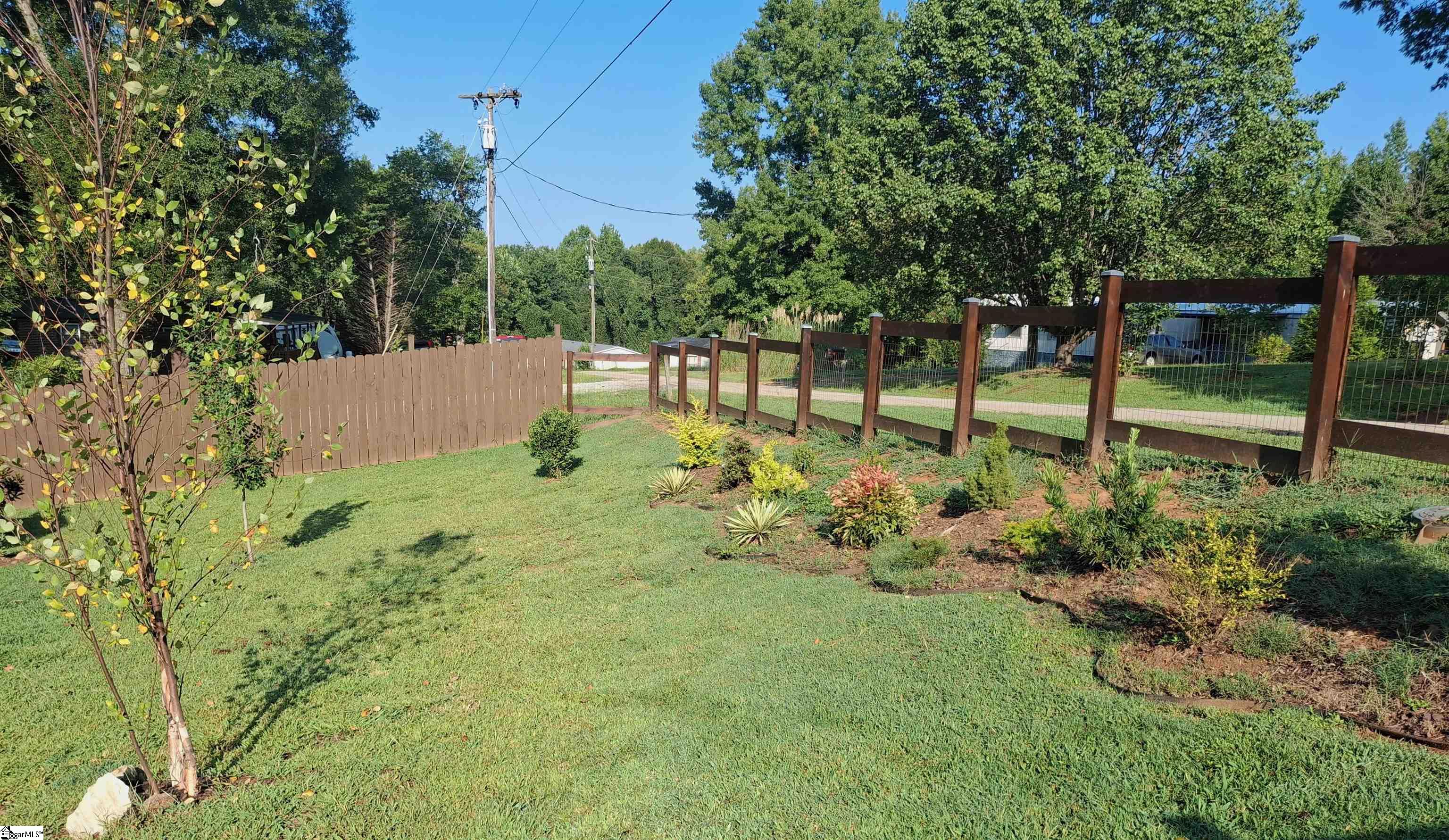 1109 Gordon Street Property Photo 24