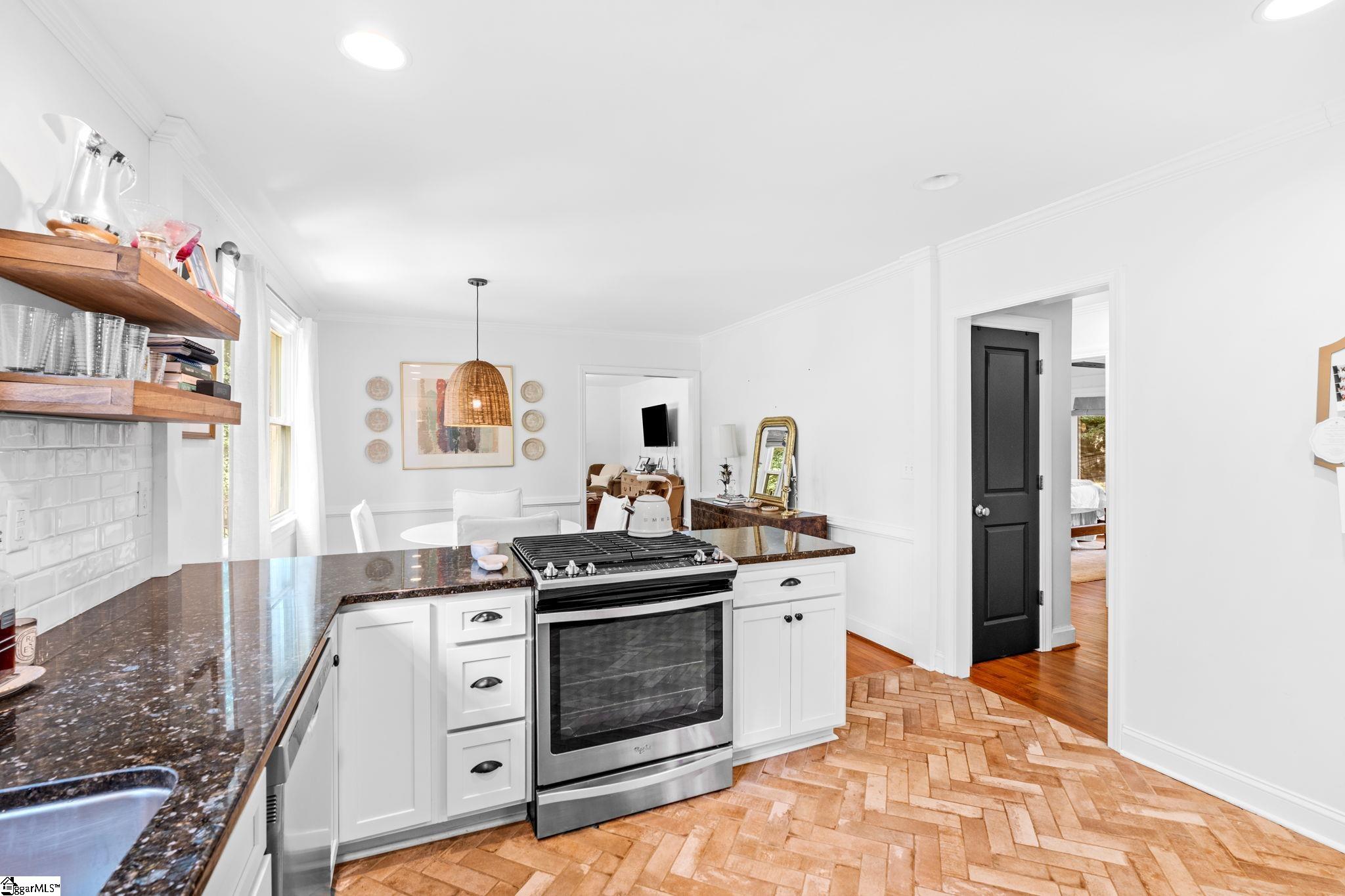 225 Scarlett Street Property Photo 14