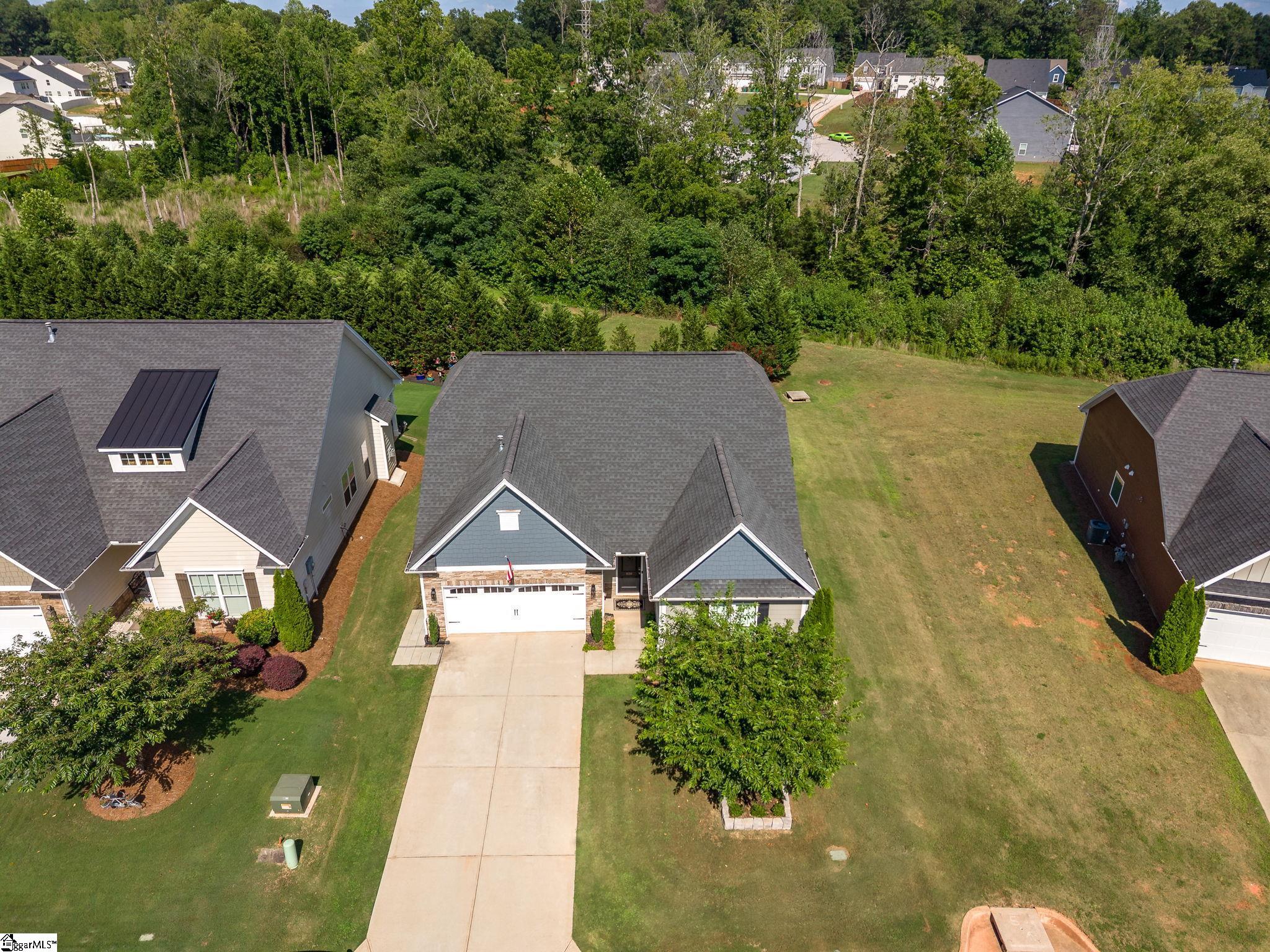 120 Broadleigh Court Property Photo 2