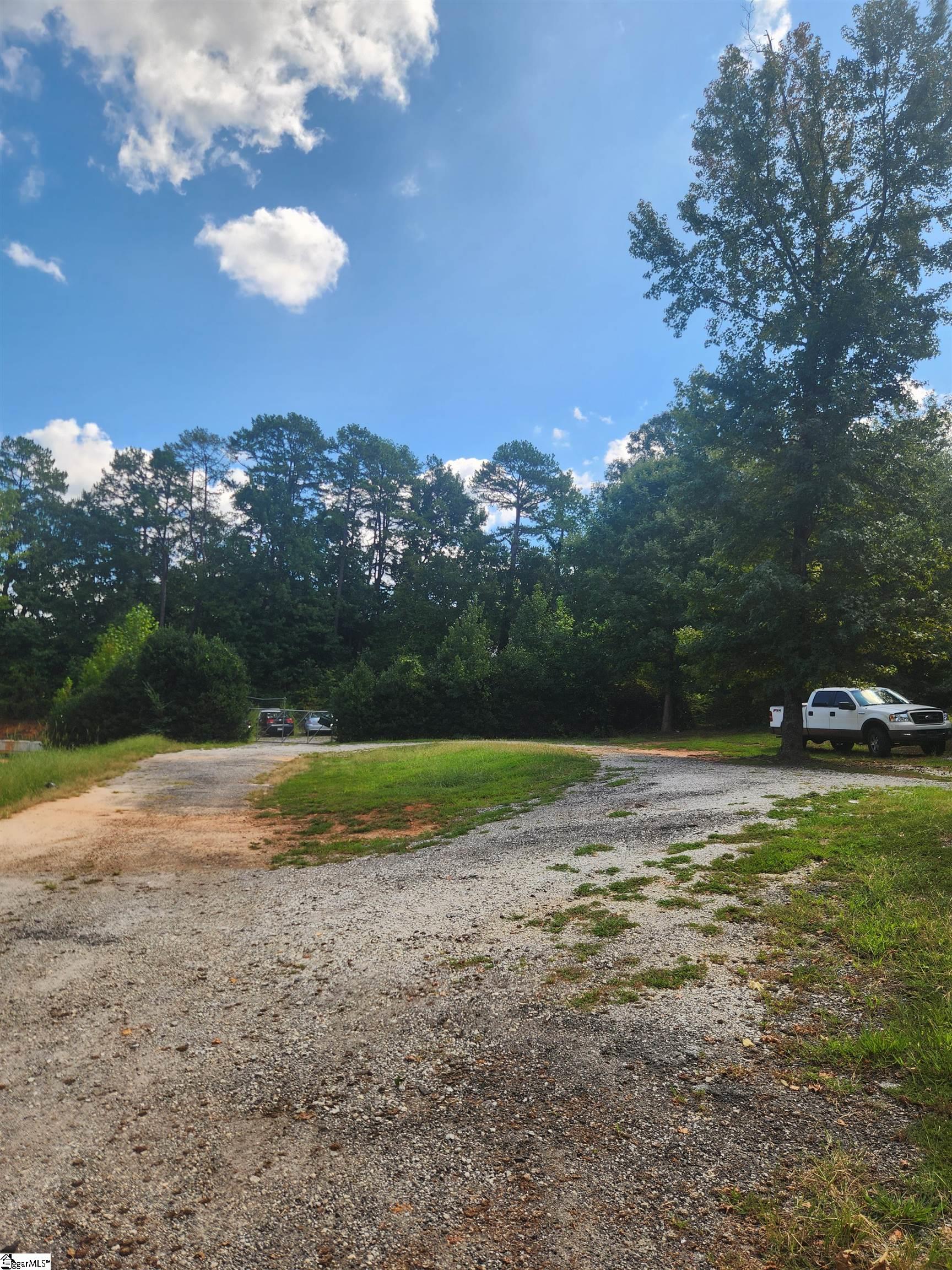 14B Walnut Lane Property Photo 1
