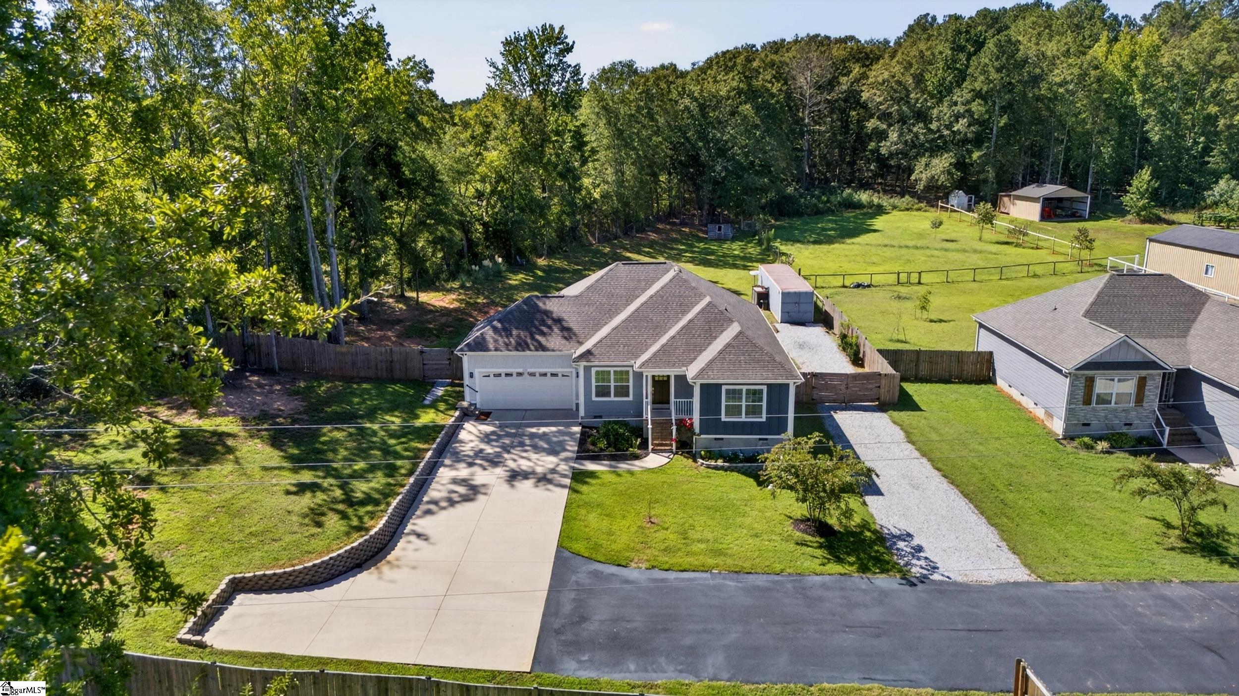 5255 Allen Bridge Road Property Photo 1