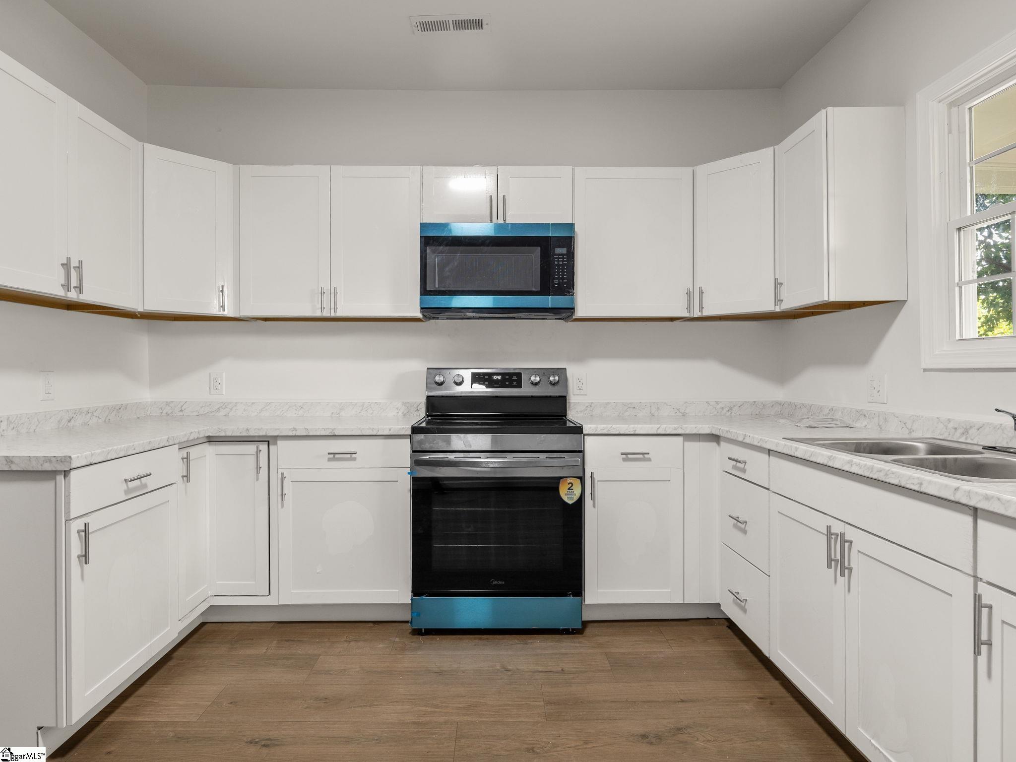 7729 Bradley Street Property Photo 2