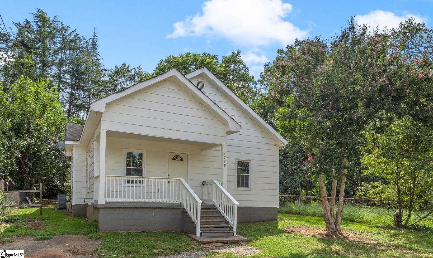 7729 Bradley Street Property Photo 3