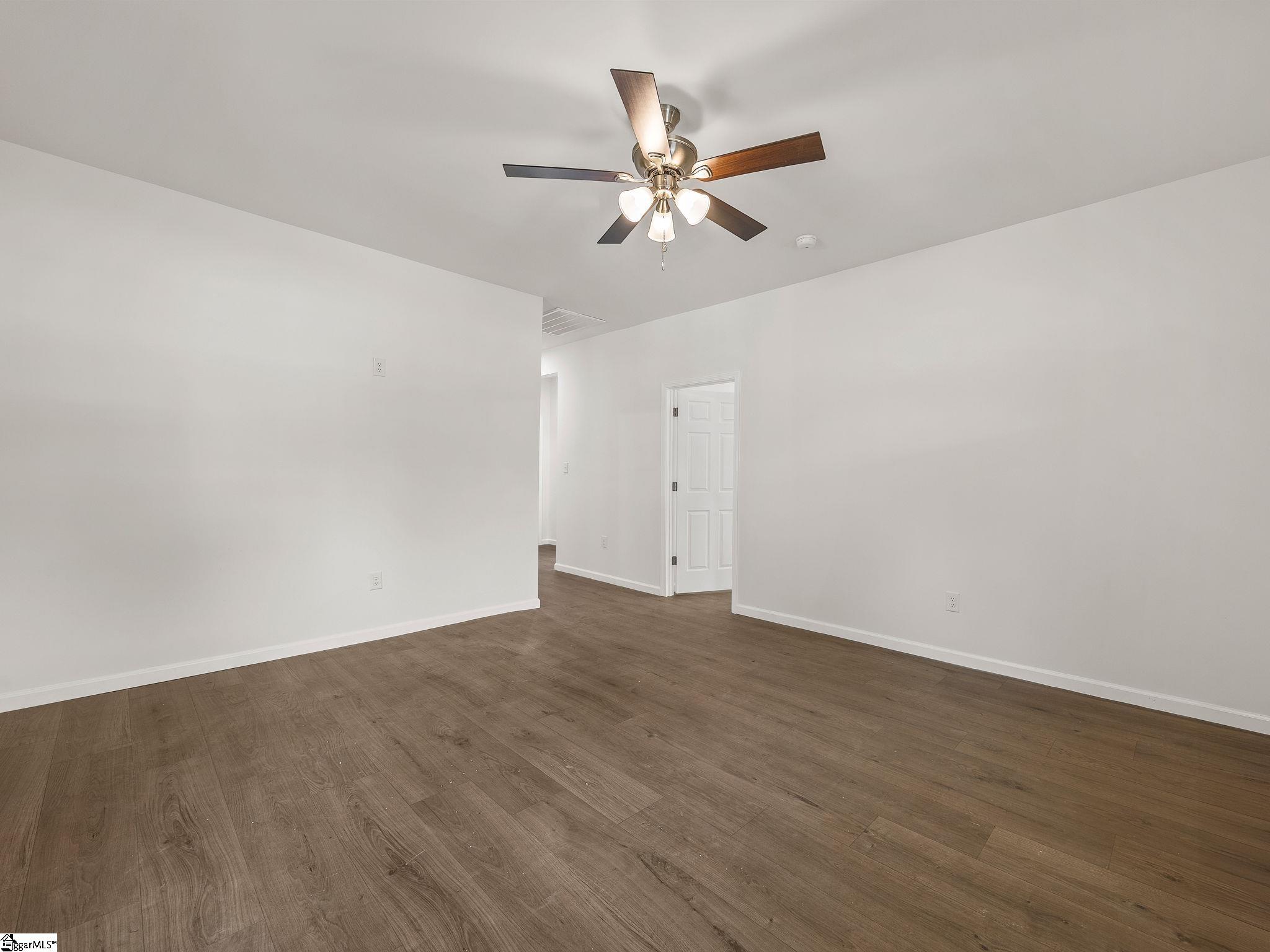 7729 Bradley Street Property Photo 6