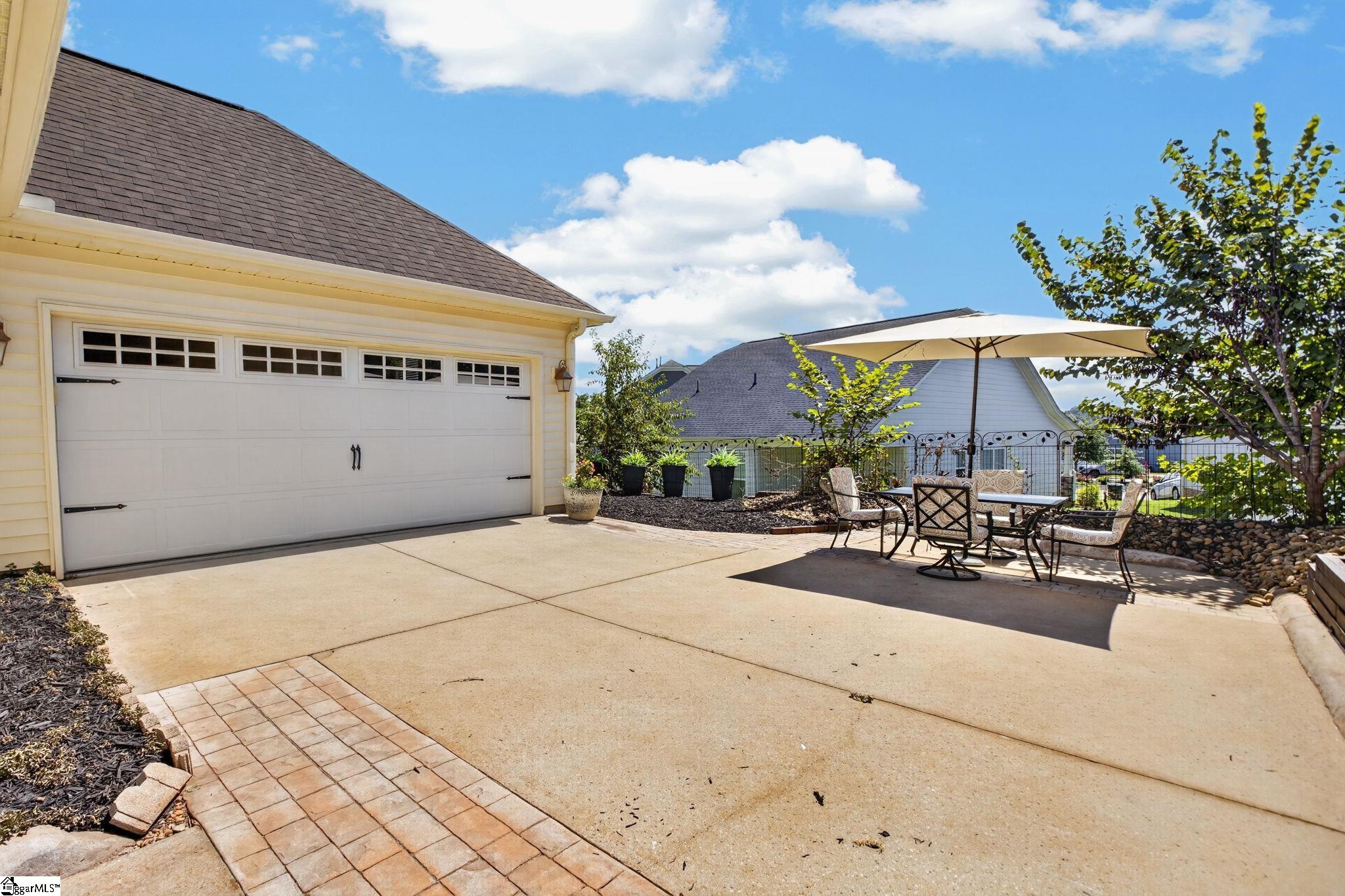 116 Bur Oak Drive Property Photo 37