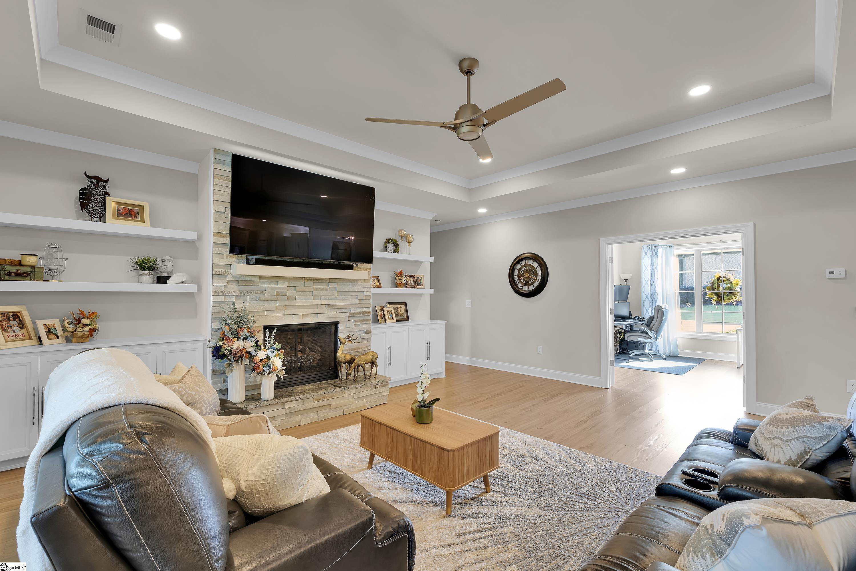 445 World Tour Drive Property Photo 7