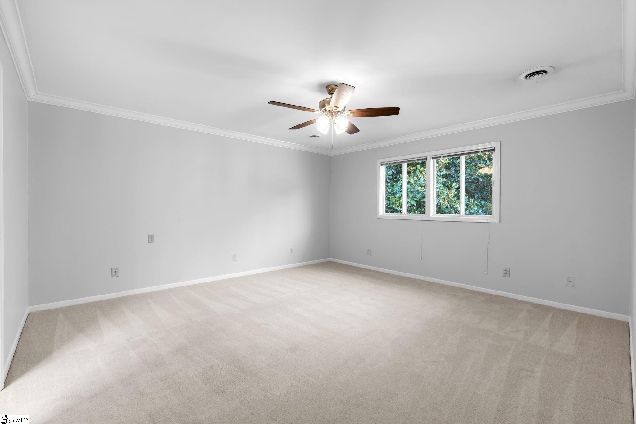 209 E Kenilworth Drive Property Photo 20
