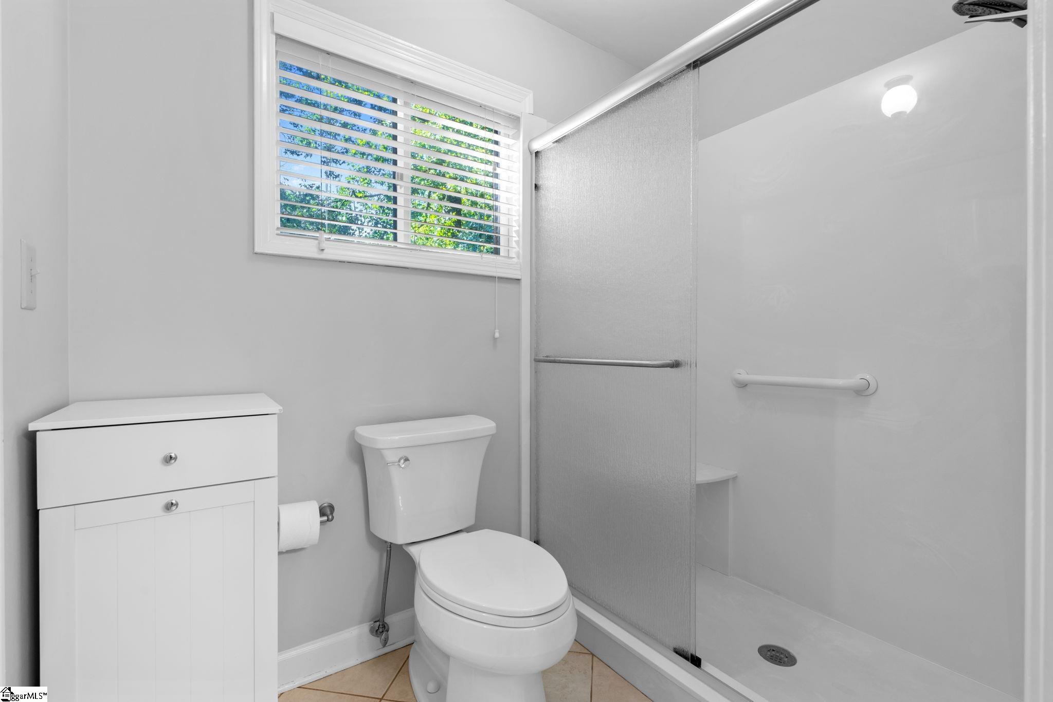 209 E Kenilworth Drive Property Photo 23