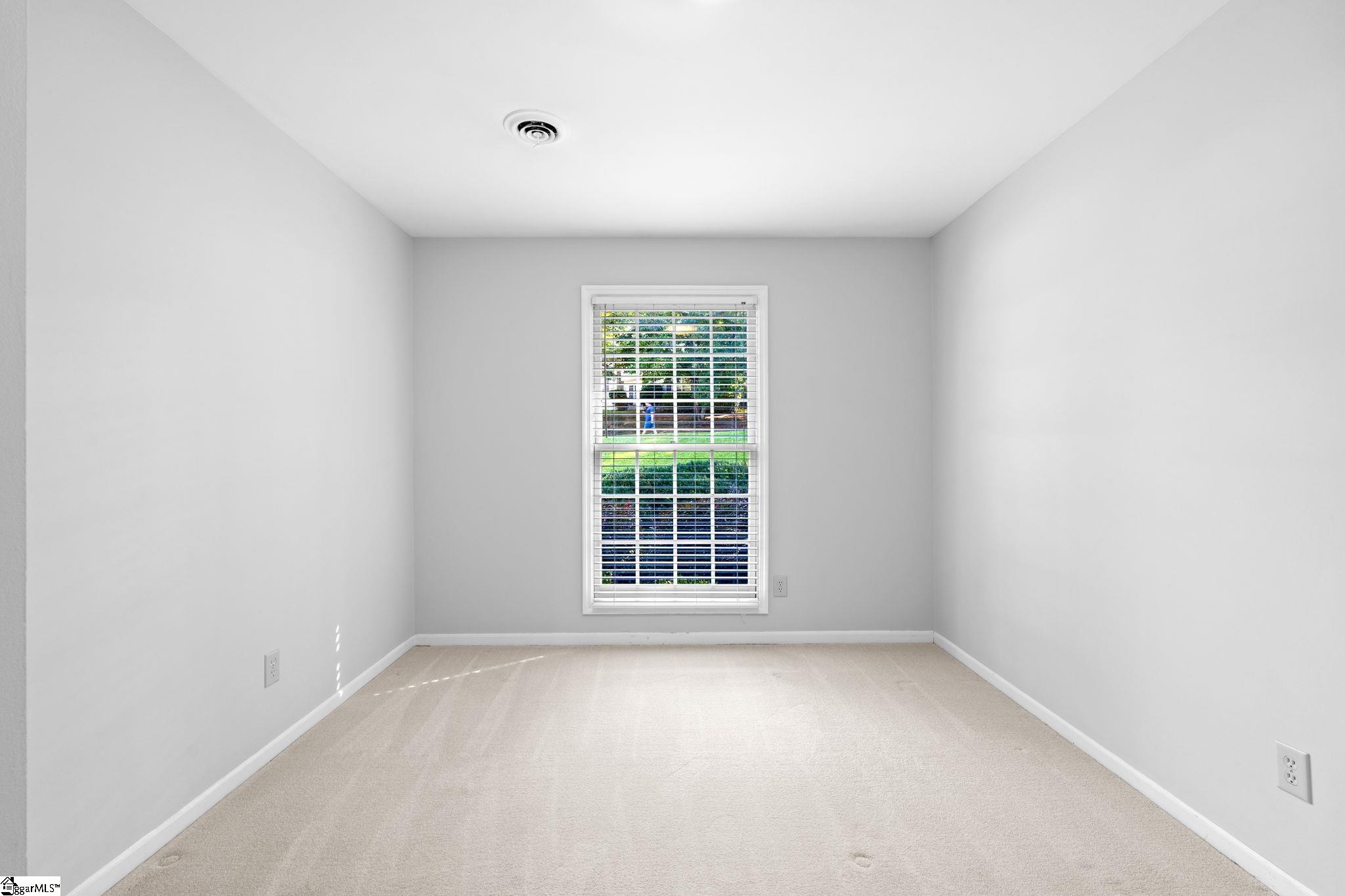 209 E Kenilworth Drive Property Photo 26