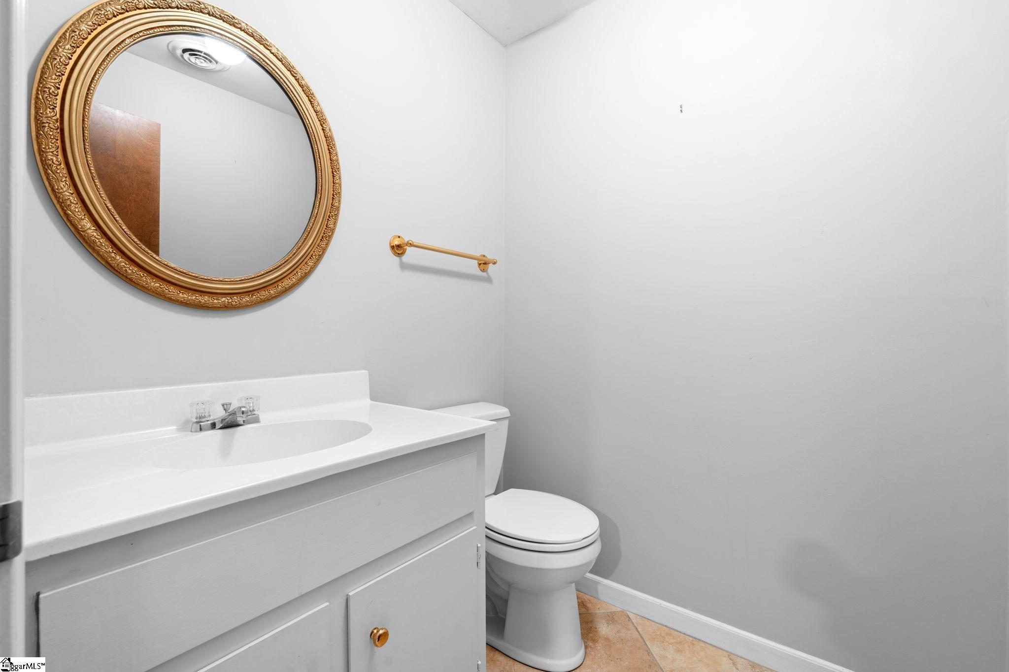 209 E Kenilworth Drive Property Photo 33