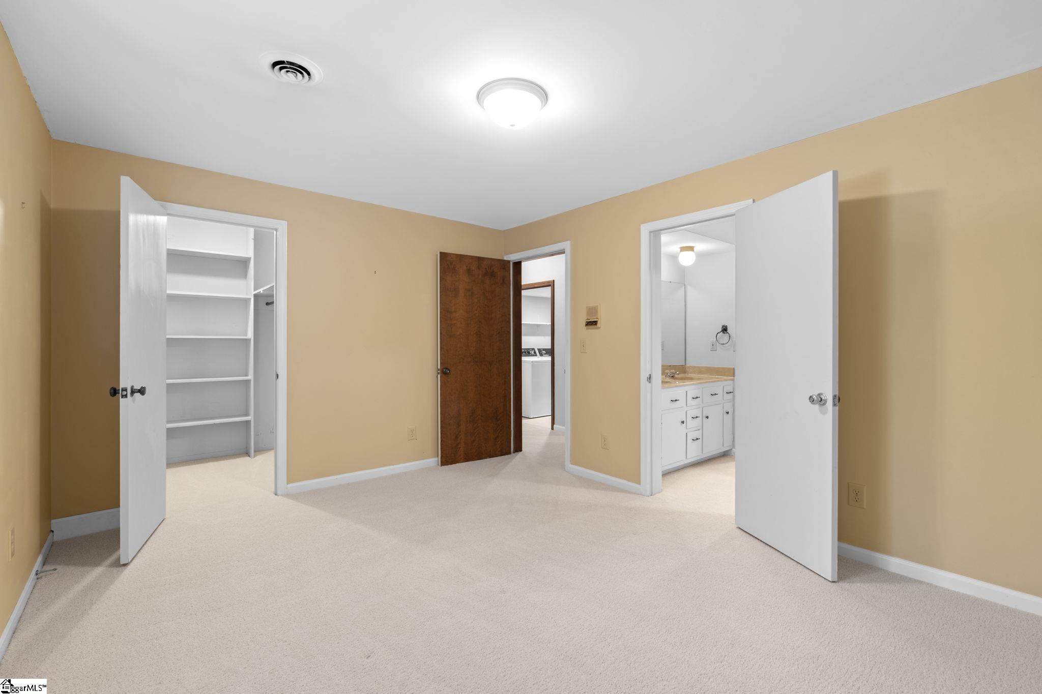 209 E Kenilworth Drive Property Photo 39