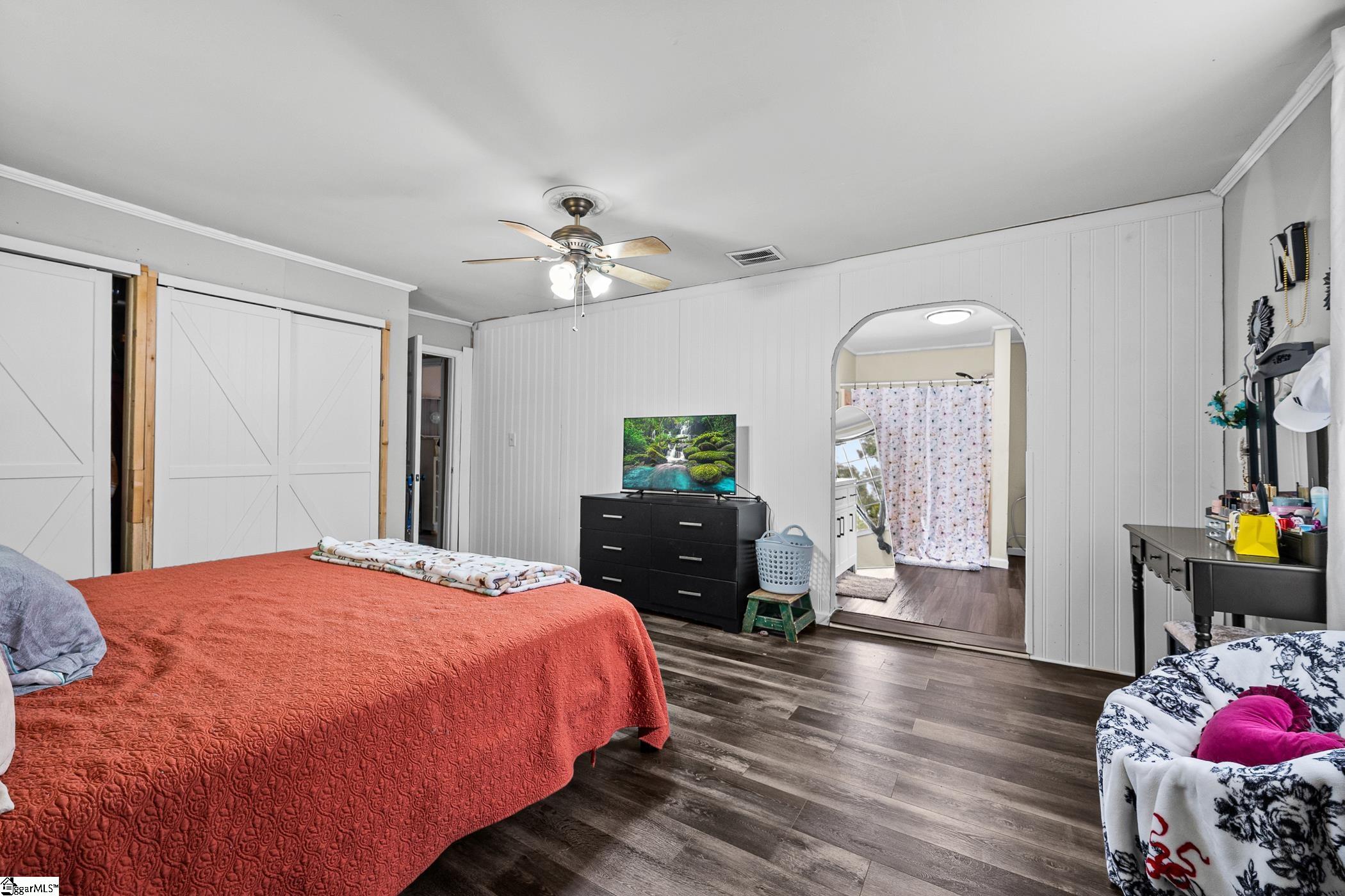 435 Carole Avenue Property Photo 6