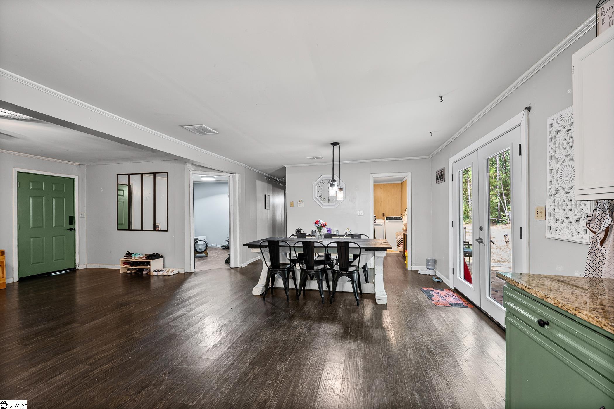 435 Carole Avenue Property Photo 12