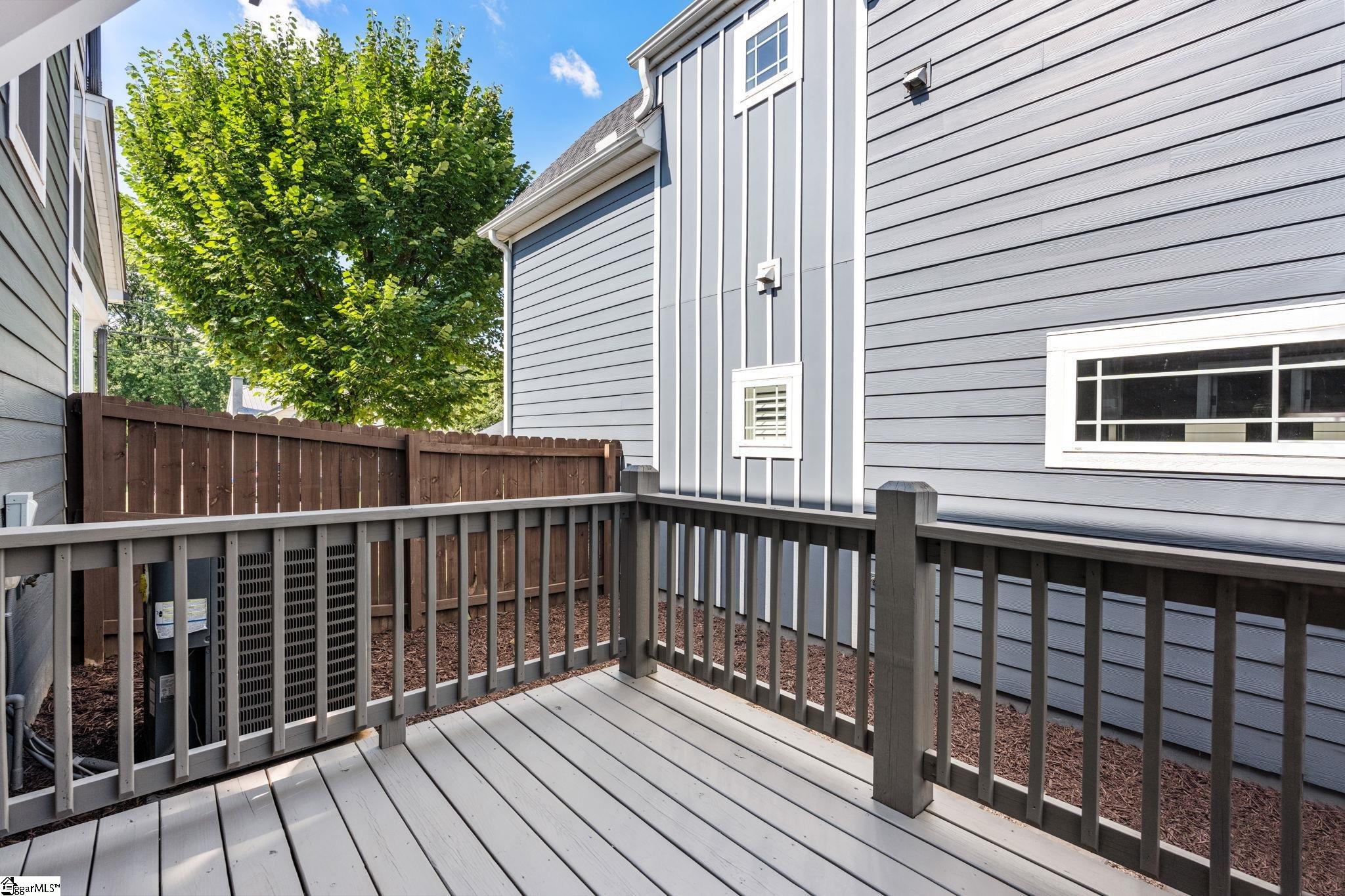 24 Ridgeway Avenue Property Photo 18