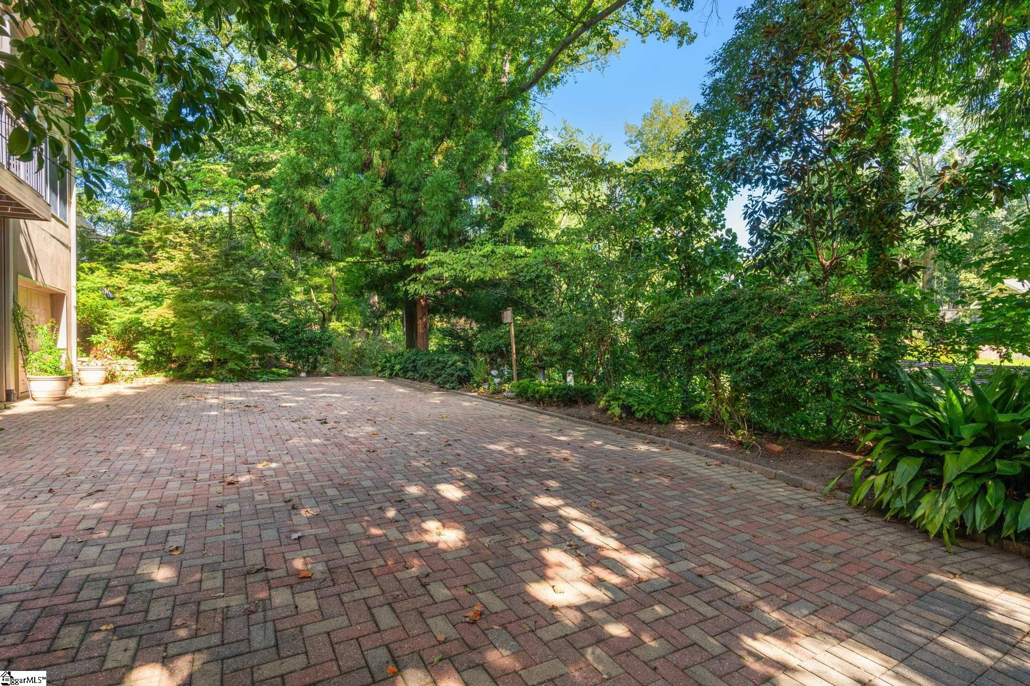 41 Lanneau Drive Property Photo 46