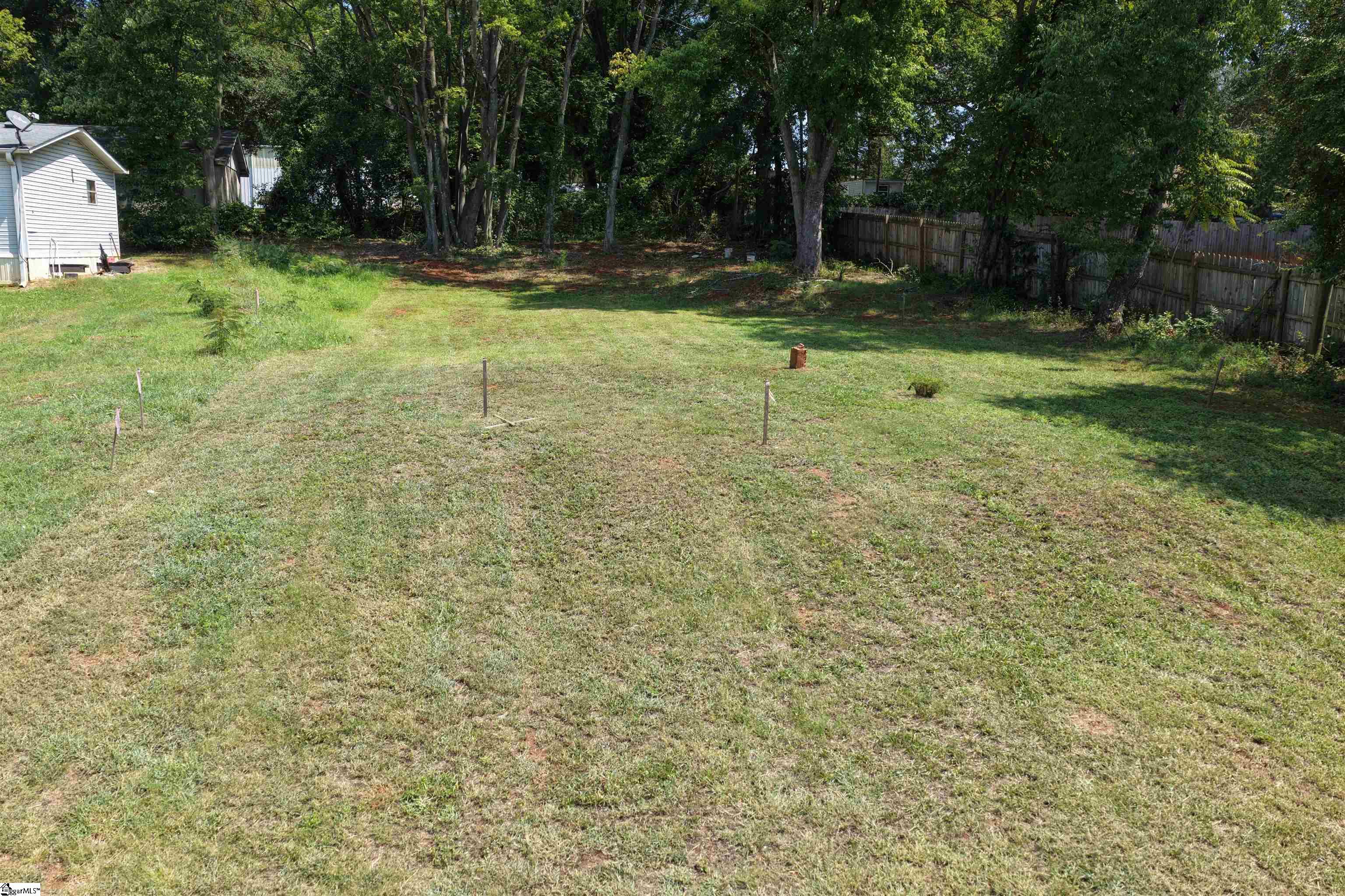 306 & 308 Old Bleachery Road Property Photo 3