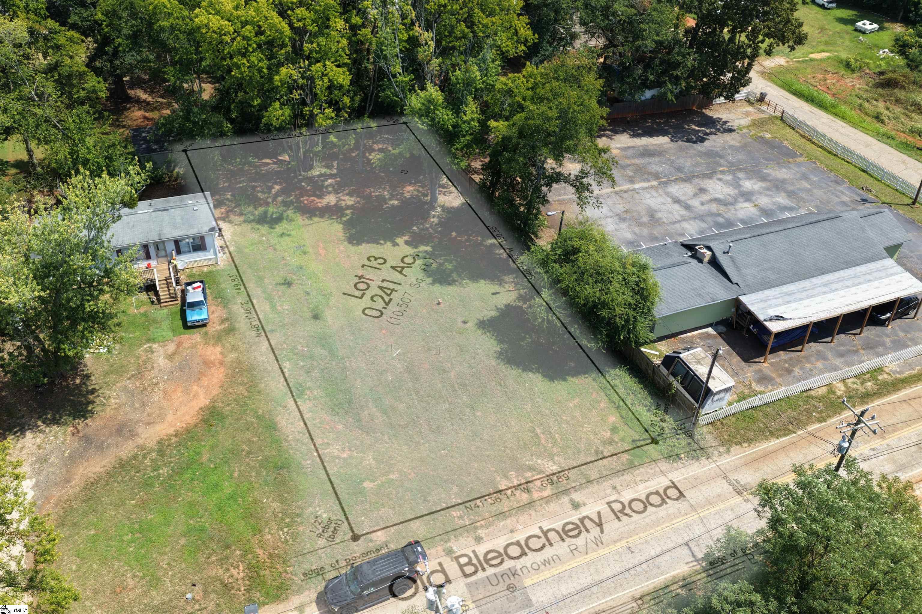 306 & 308 Old Bleachery Road Property Photo 4