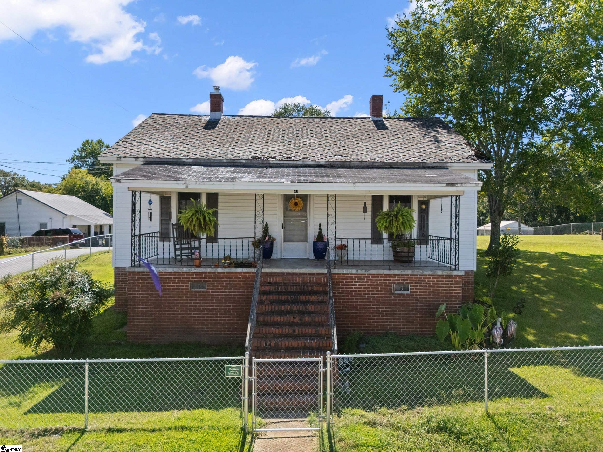 31 & 33 N Greenwood Avenue Property Photo 1