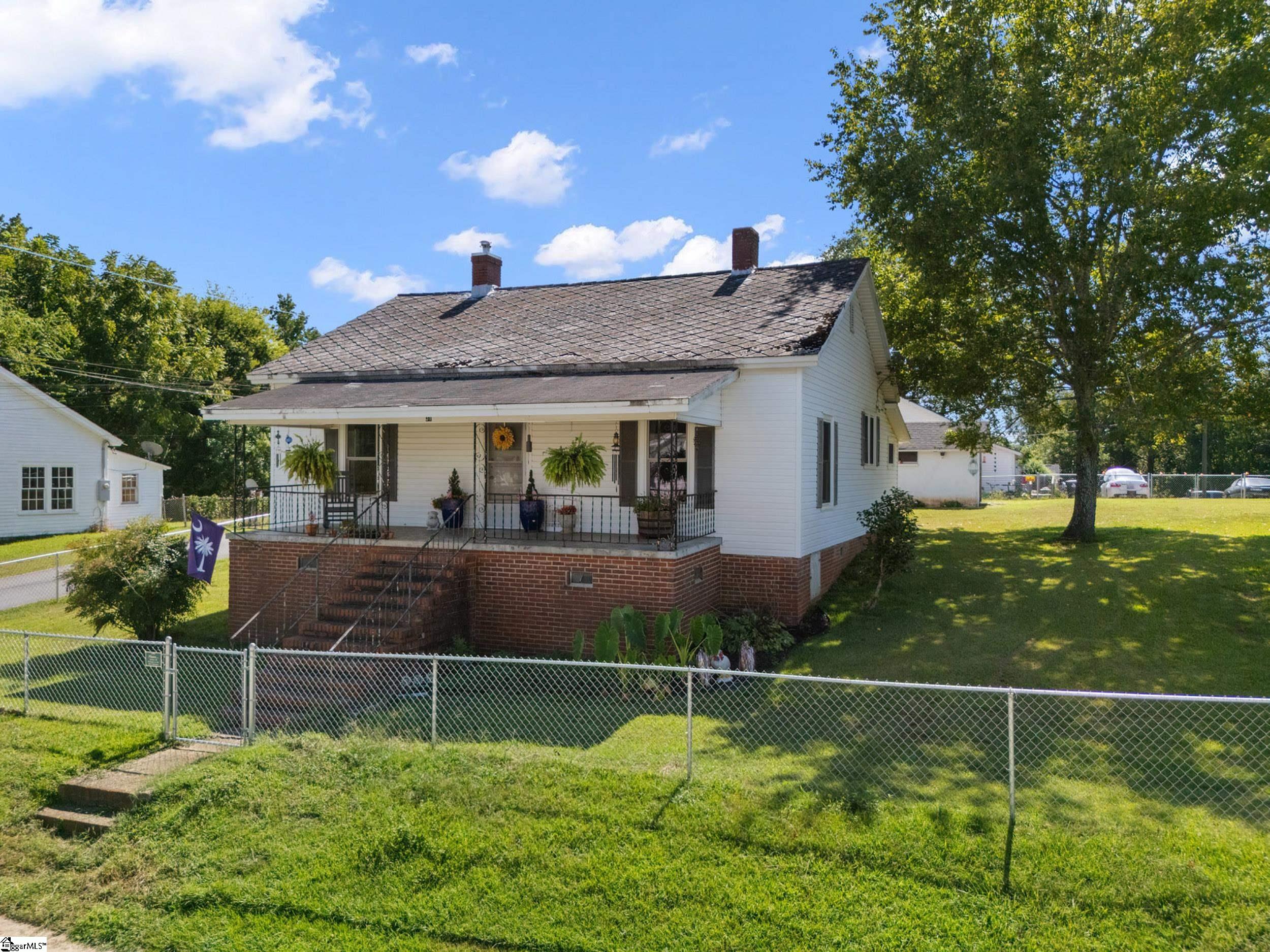 31 & 33 N Greenwood Avenue Property Photo 2